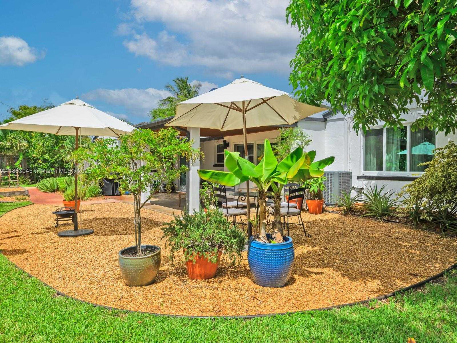 Small Image of 230 BEVERLY RD, West Palm Beach Number 9