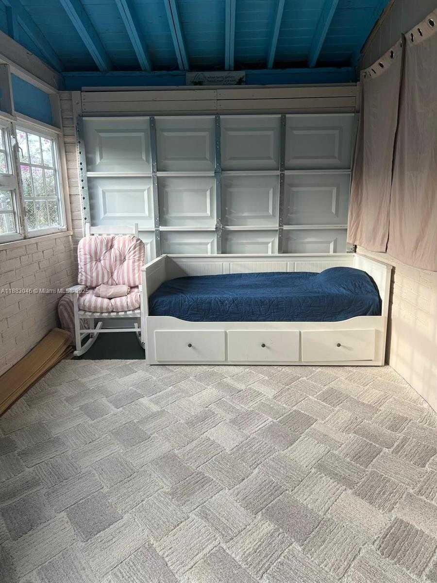 Small Image of 2826 MADISON ST, Hollywood Number 2