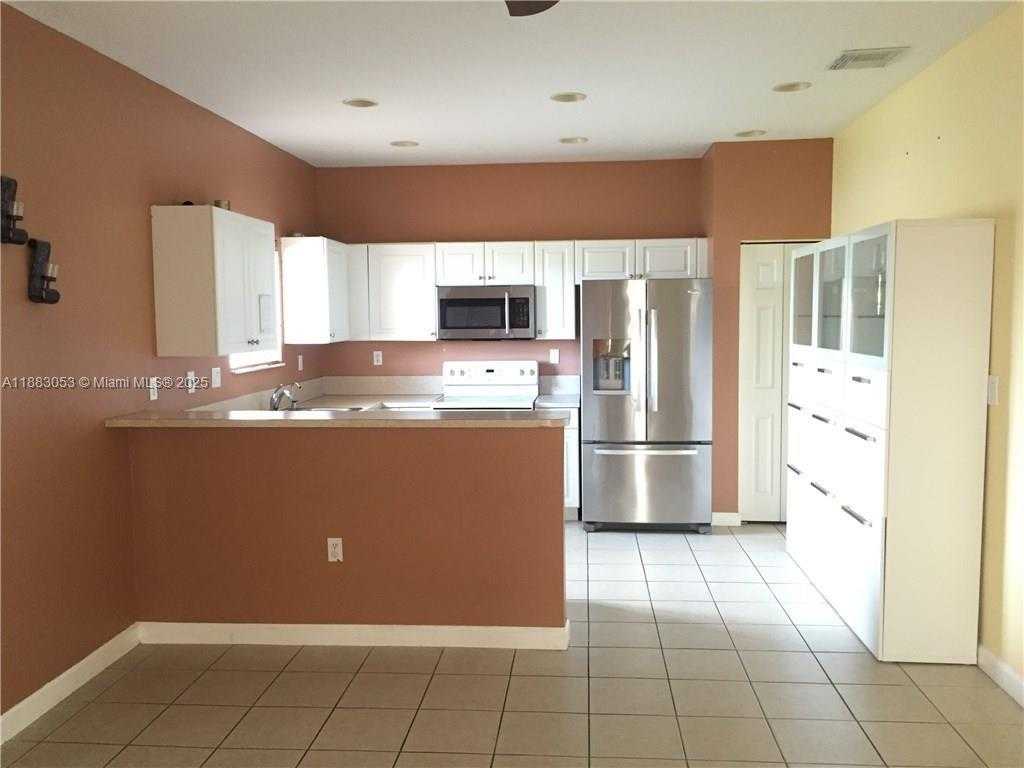Small Image of 22151 SOUTH WEST 87TH PL, Cutler Bay Number 3
