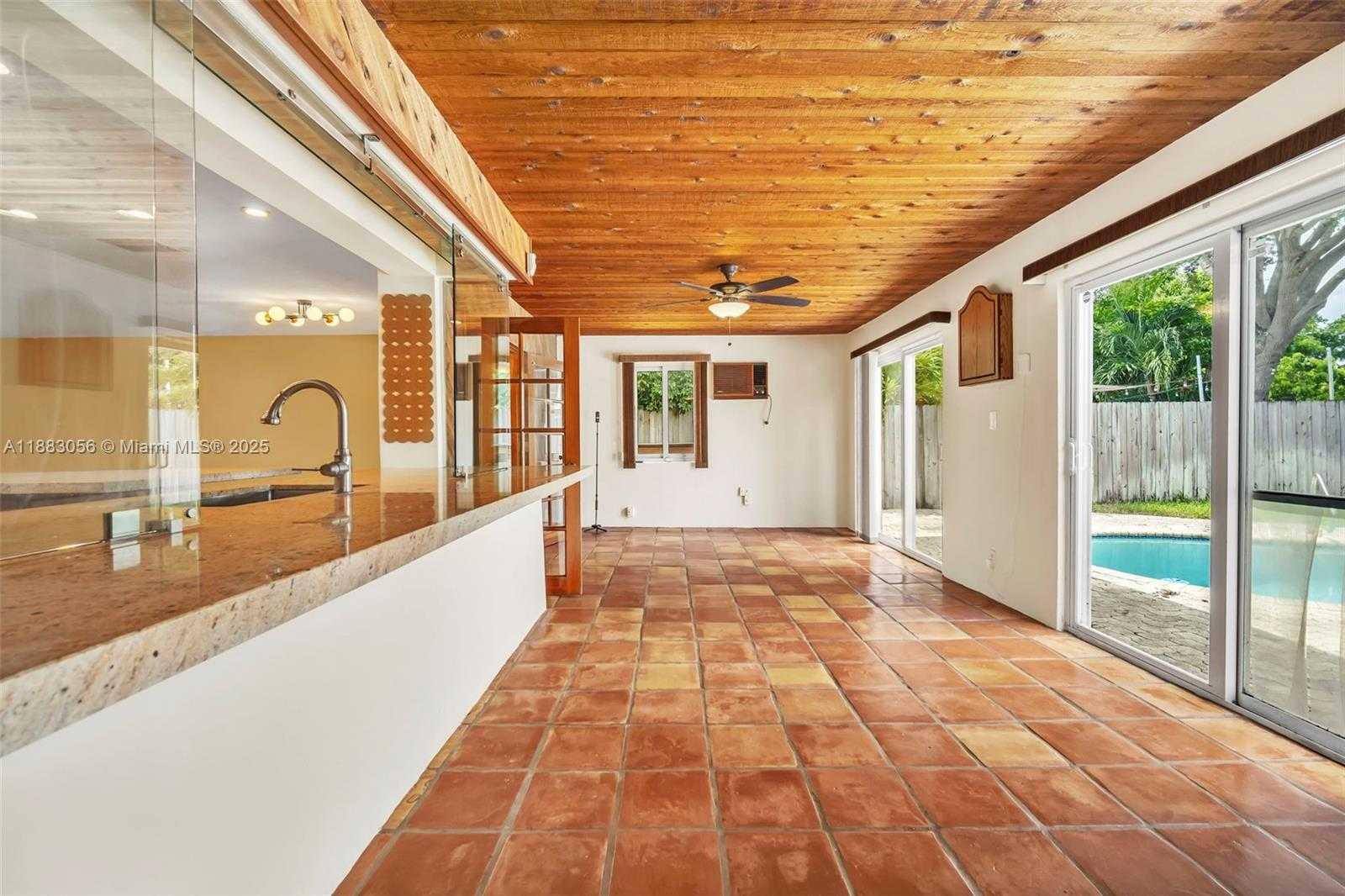 Small Image of 4815 CLEVELAND ST, Hollywood Number 16