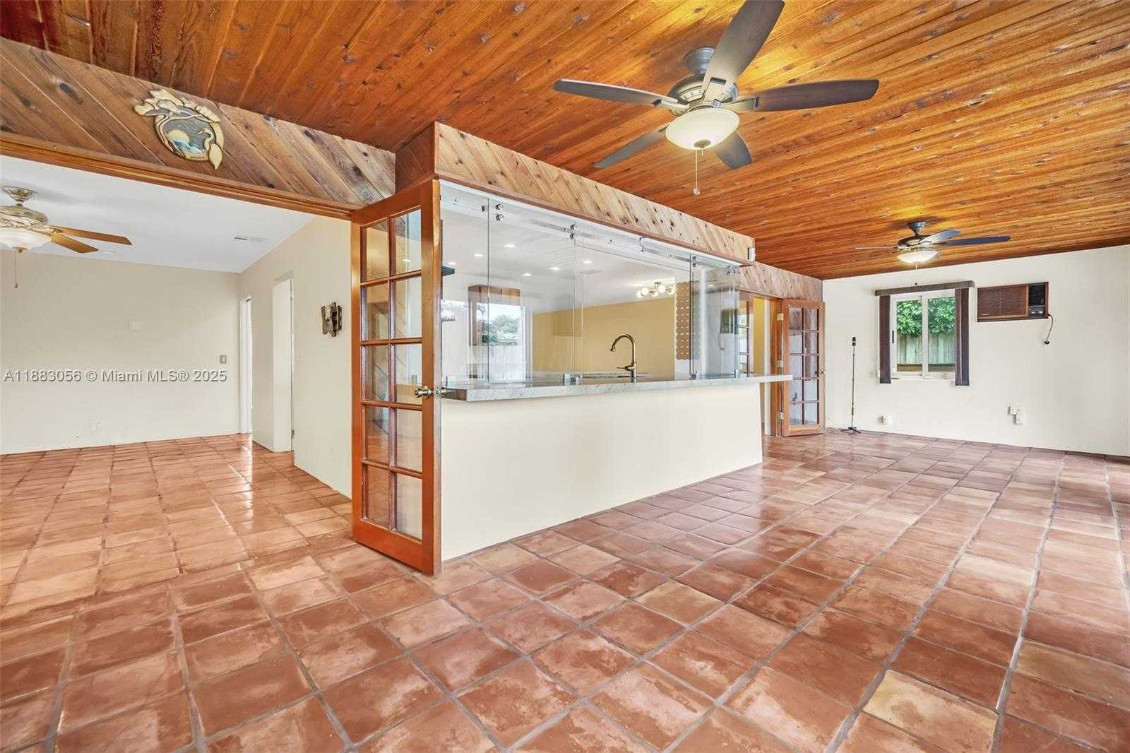 Small Image of 4815 CLEVELAND ST, Hollywood Number 17