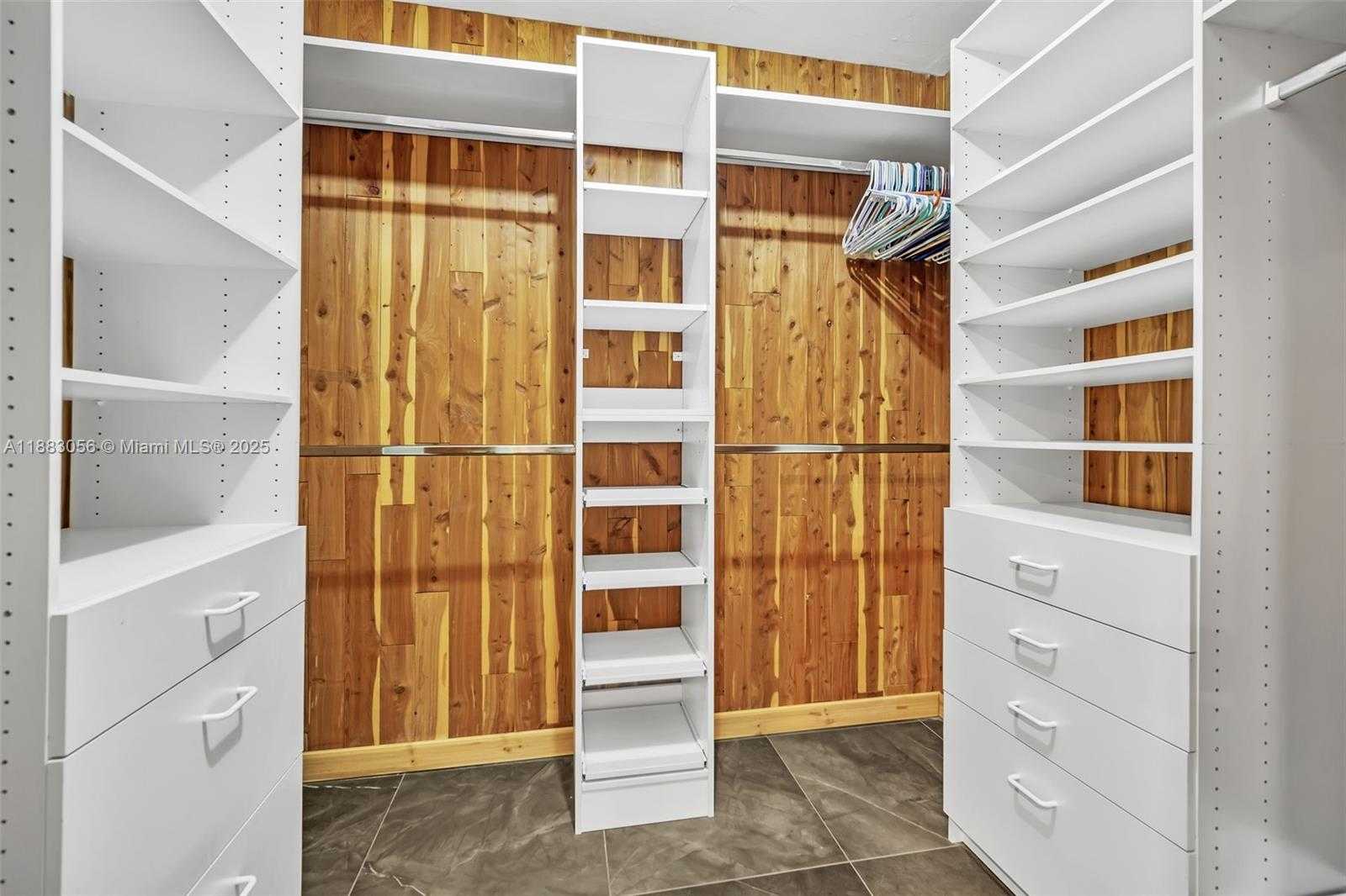 Small Image of 4815 CLEVELAND ST, Hollywood Number 25