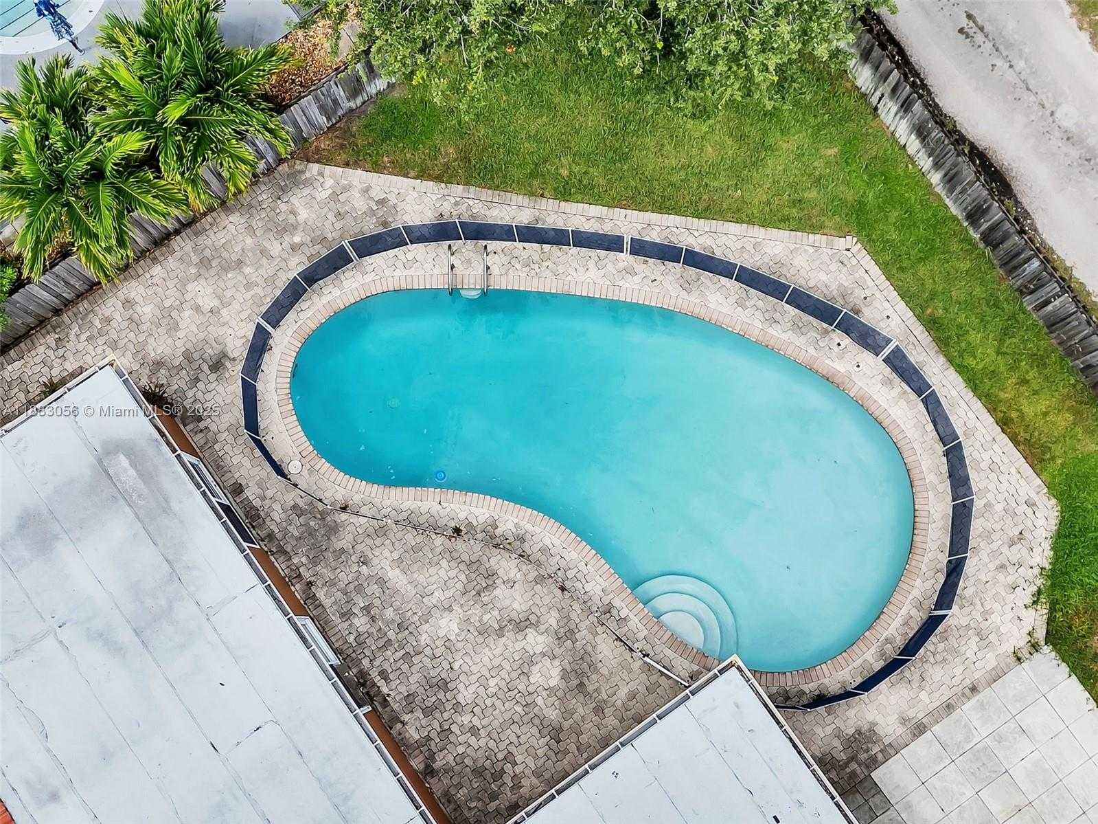Small Image of 4815 CLEVELAND ST, Hollywood Number 37