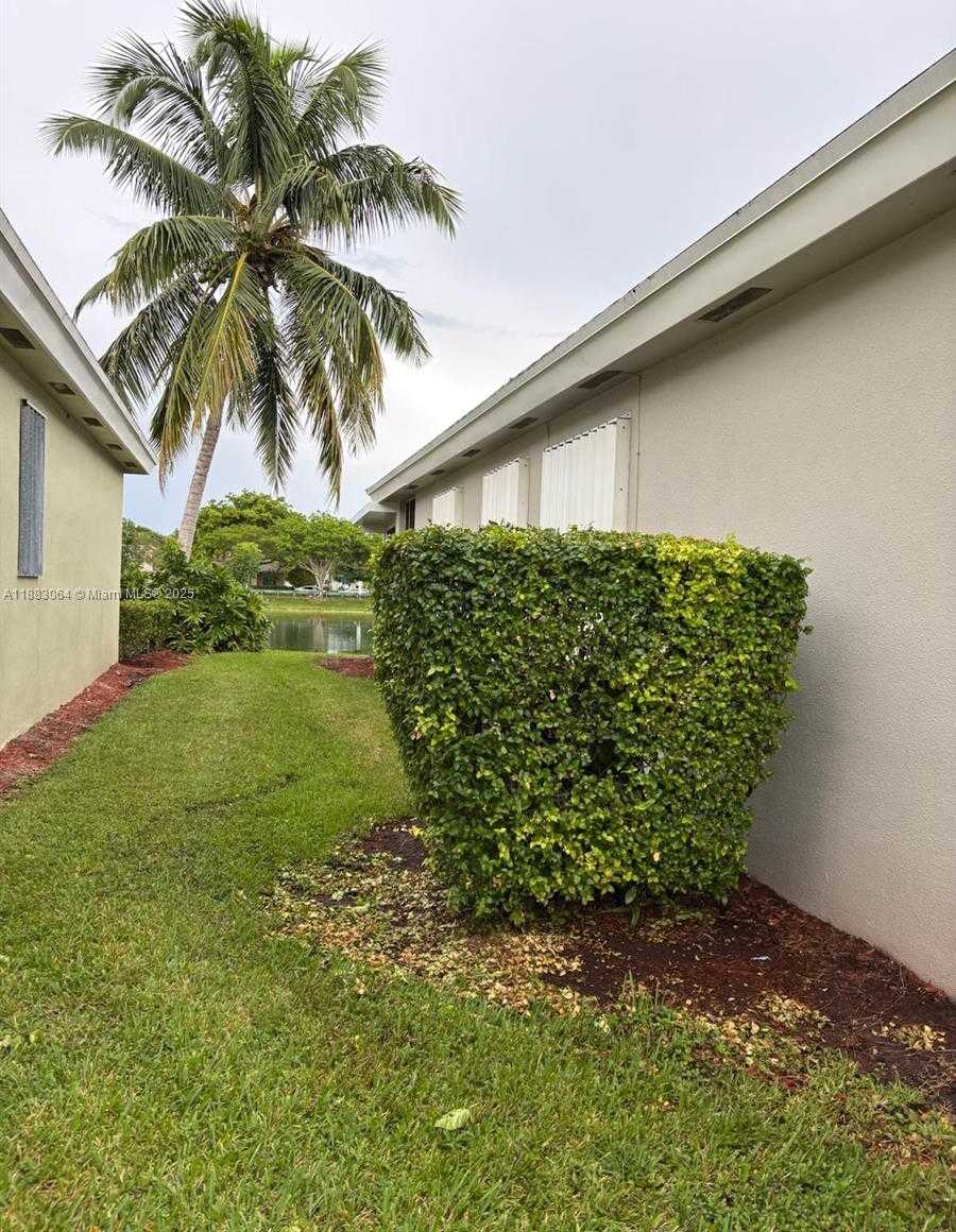 Small Image of 2415 SOUTH EAST 7TH PL, Homestead Number 16