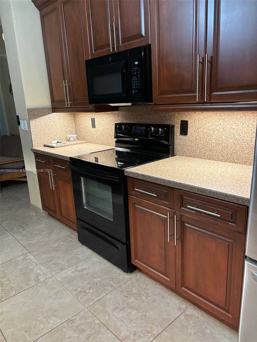 Small Image of 2415 SOUTH EAST 7TH PL, Homestead Number 2