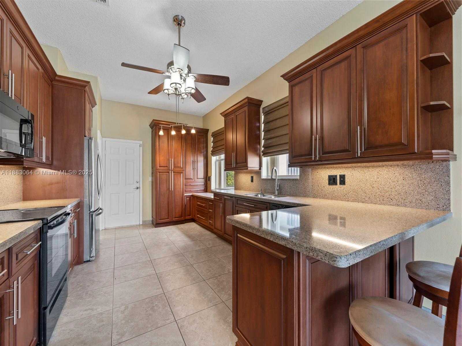 Small Image of 2415 SOUTH EAST 7TH PL, Homestead Number 23