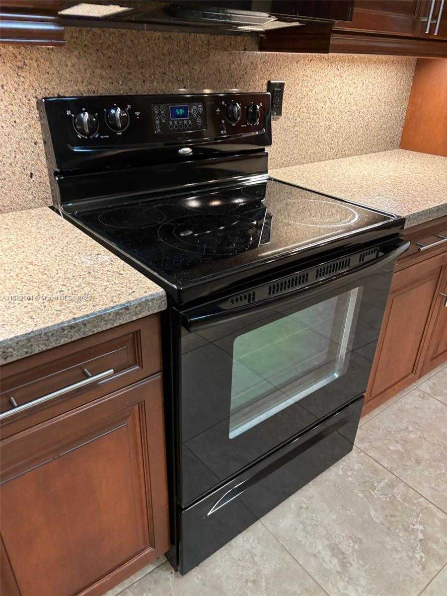 Small Image of 2415 SOUTH EAST 7TH PL, Homestead Number 5