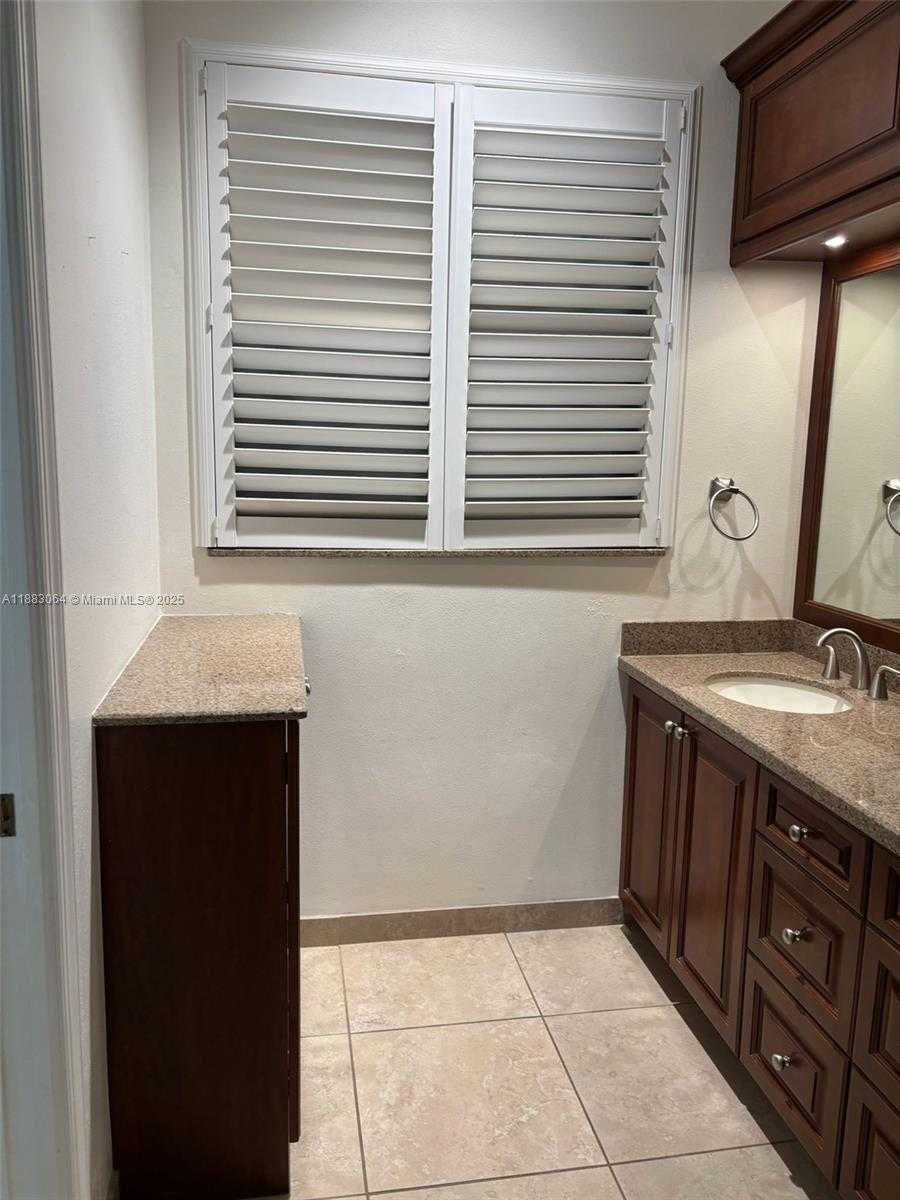 Small Image of 2415 SOUTH EAST 7TH PL, Homestead Number 8