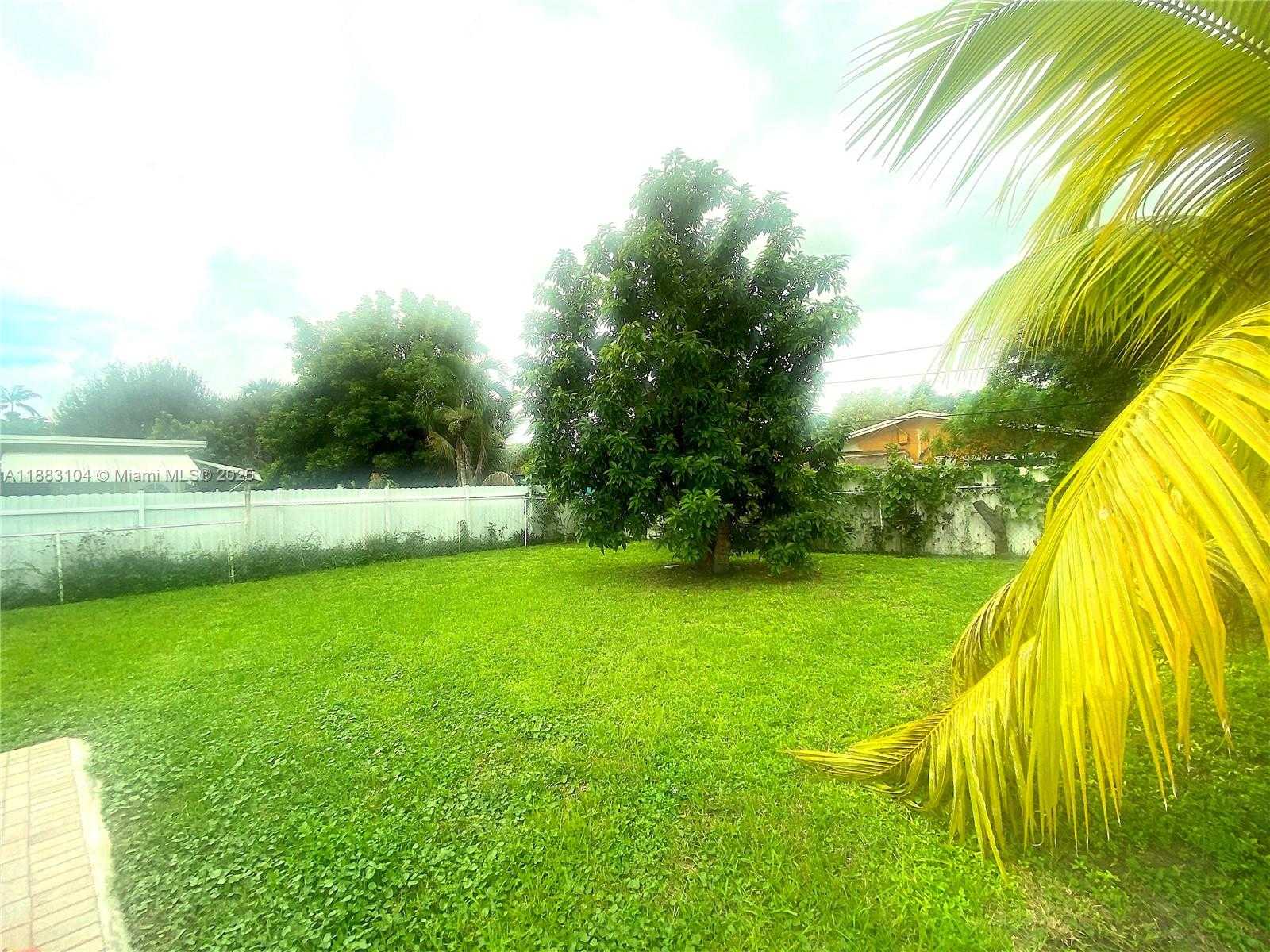 Small Image of 3416 SOUTH WEST 12TH CT, Fort Lauderdale Number 11