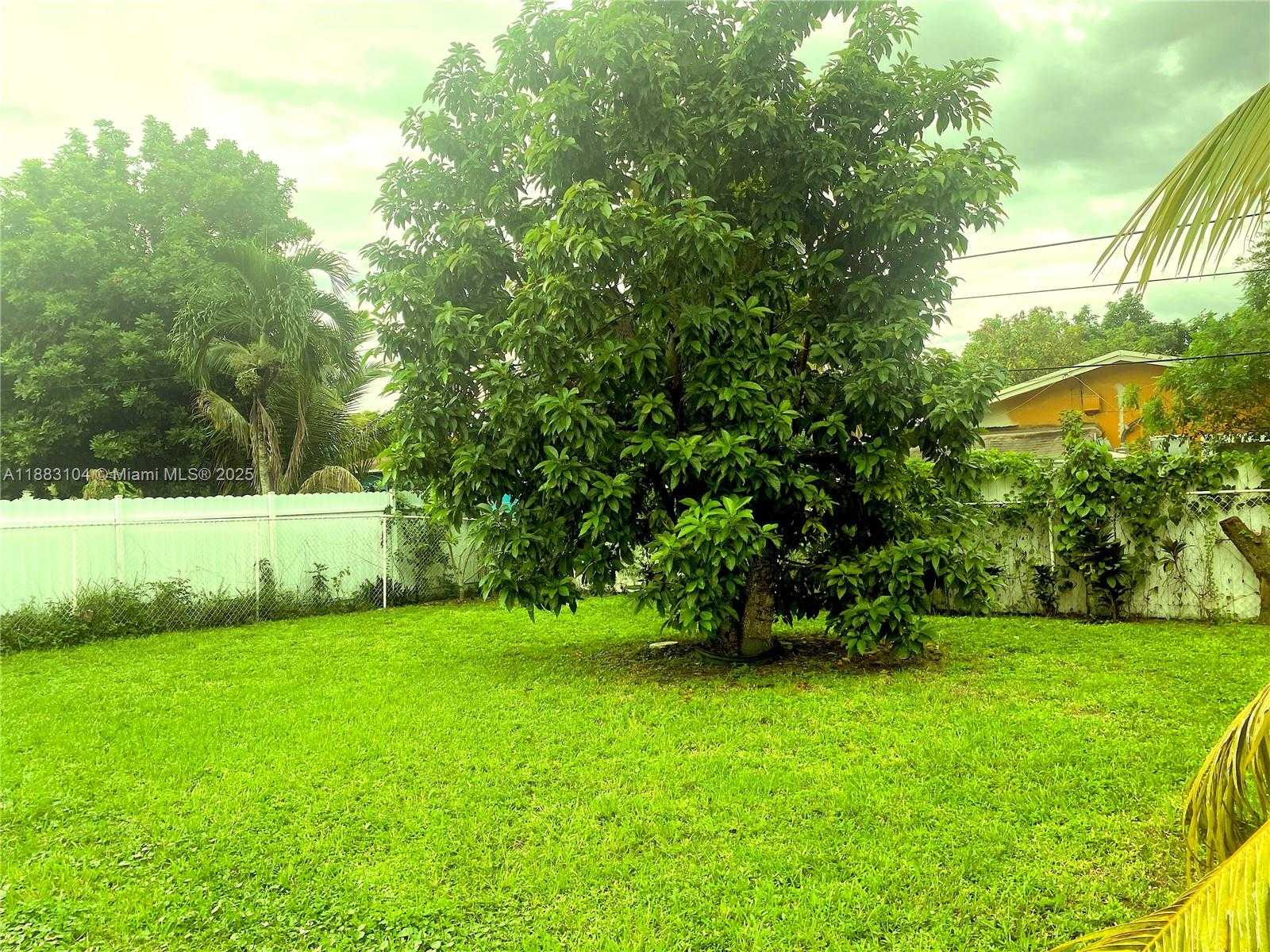 Small Image of 3416 SOUTH WEST 12TH CT, Fort Lauderdale Number 12