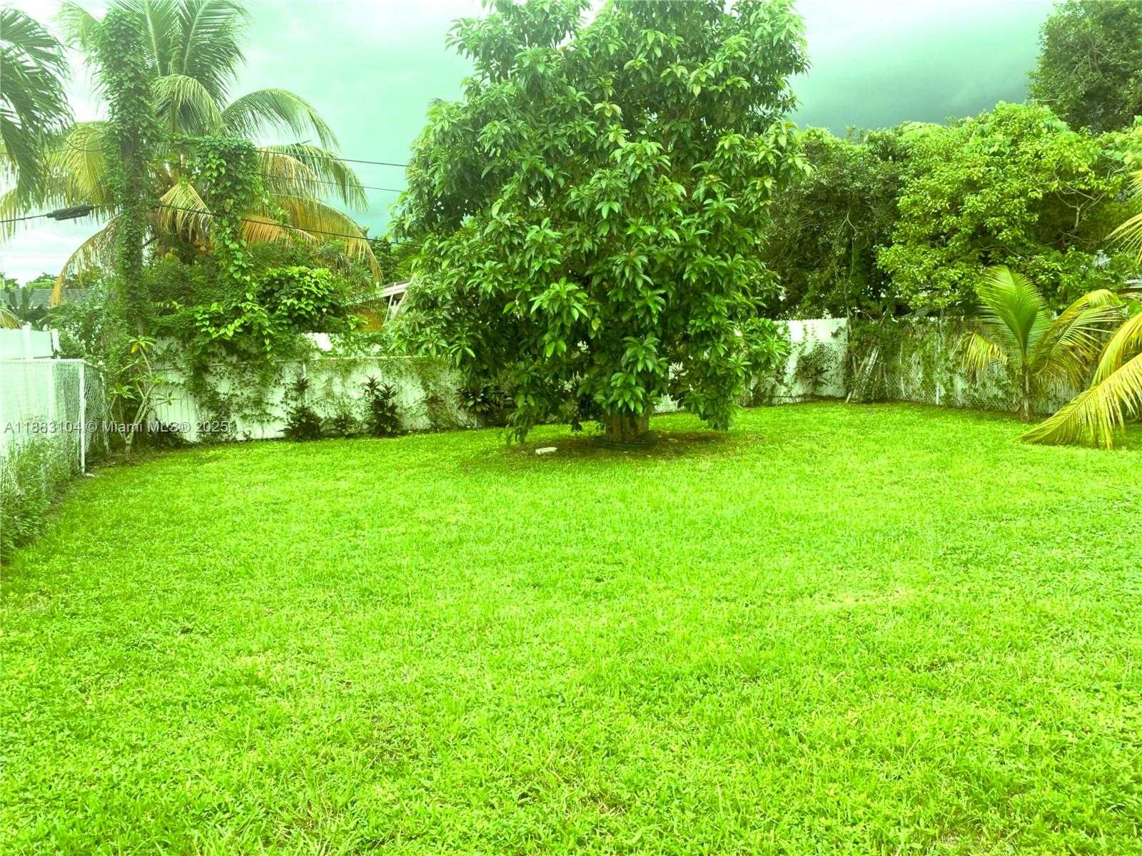 Small Image of 3416 SOUTH WEST 12TH CT, Fort Lauderdale Number 13