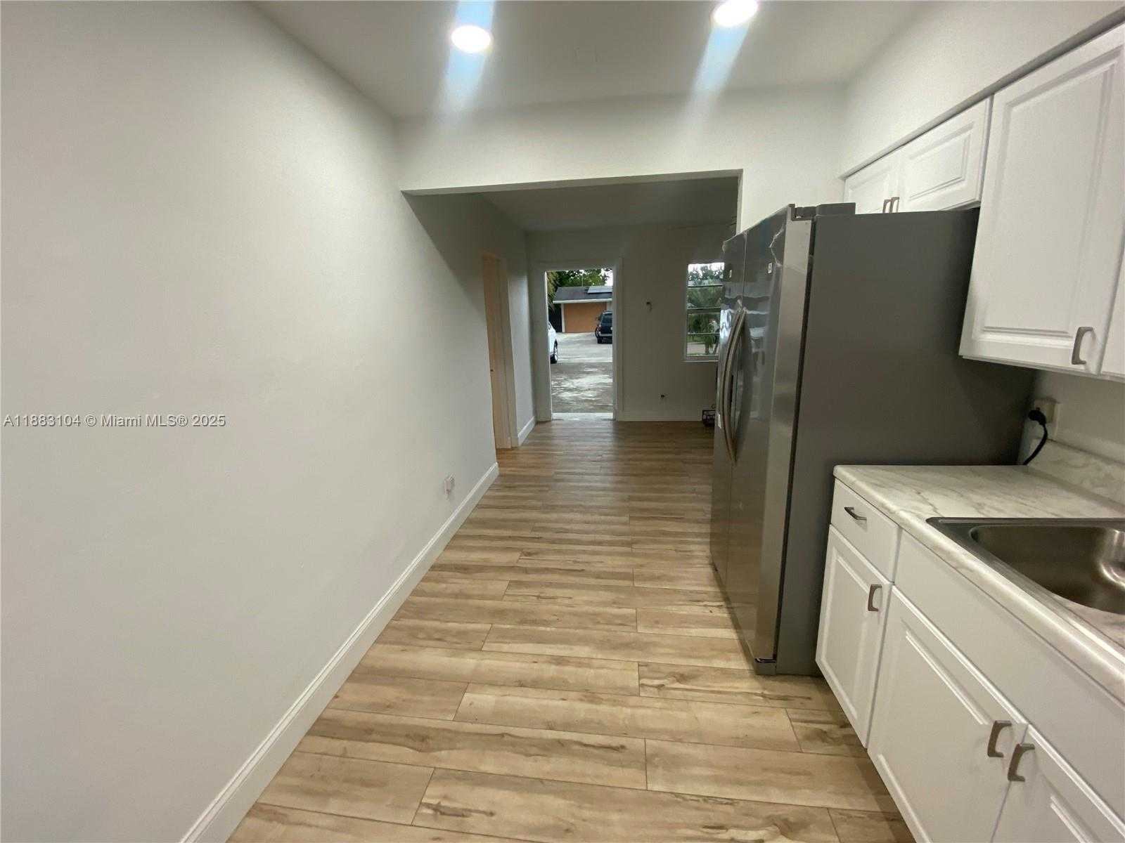 Small Image of 3416 SOUTH WEST 12TH CT, Fort Lauderdale Number 17