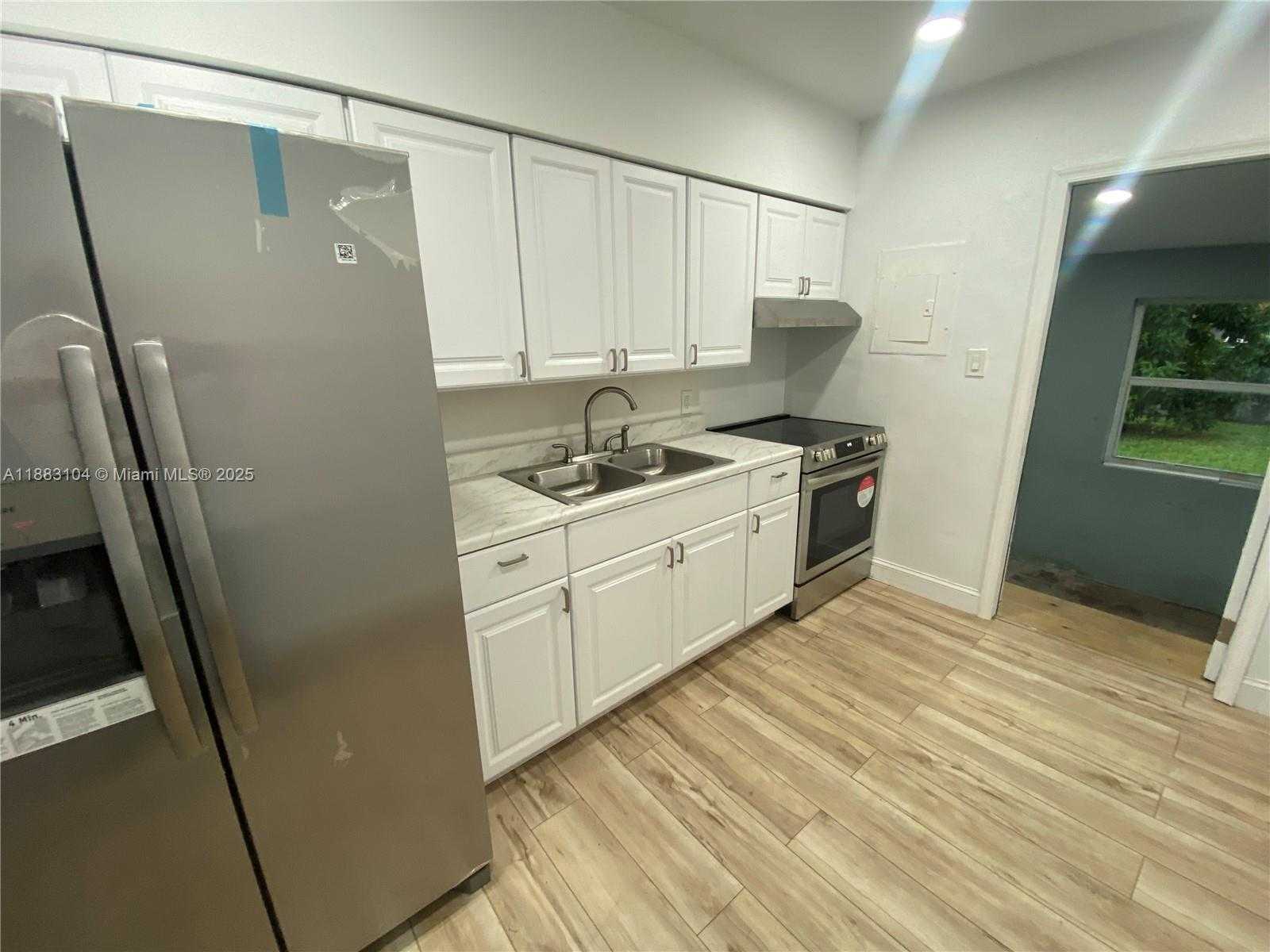 Small Image of 3416 SOUTH WEST 12TH CT, Fort Lauderdale Number 26