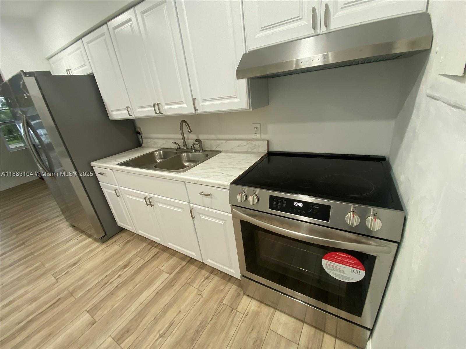 Small Image of 3416 SOUTH WEST 12TH CT, Fort Lauderdale Number 27
