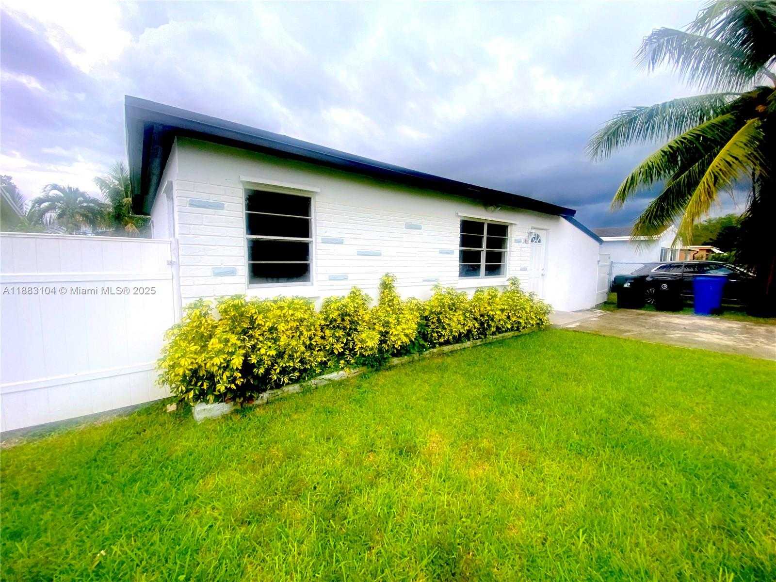 Small Image of 3416 SOUTH WEST 12TH CT, Fort Lauderdale Number 7