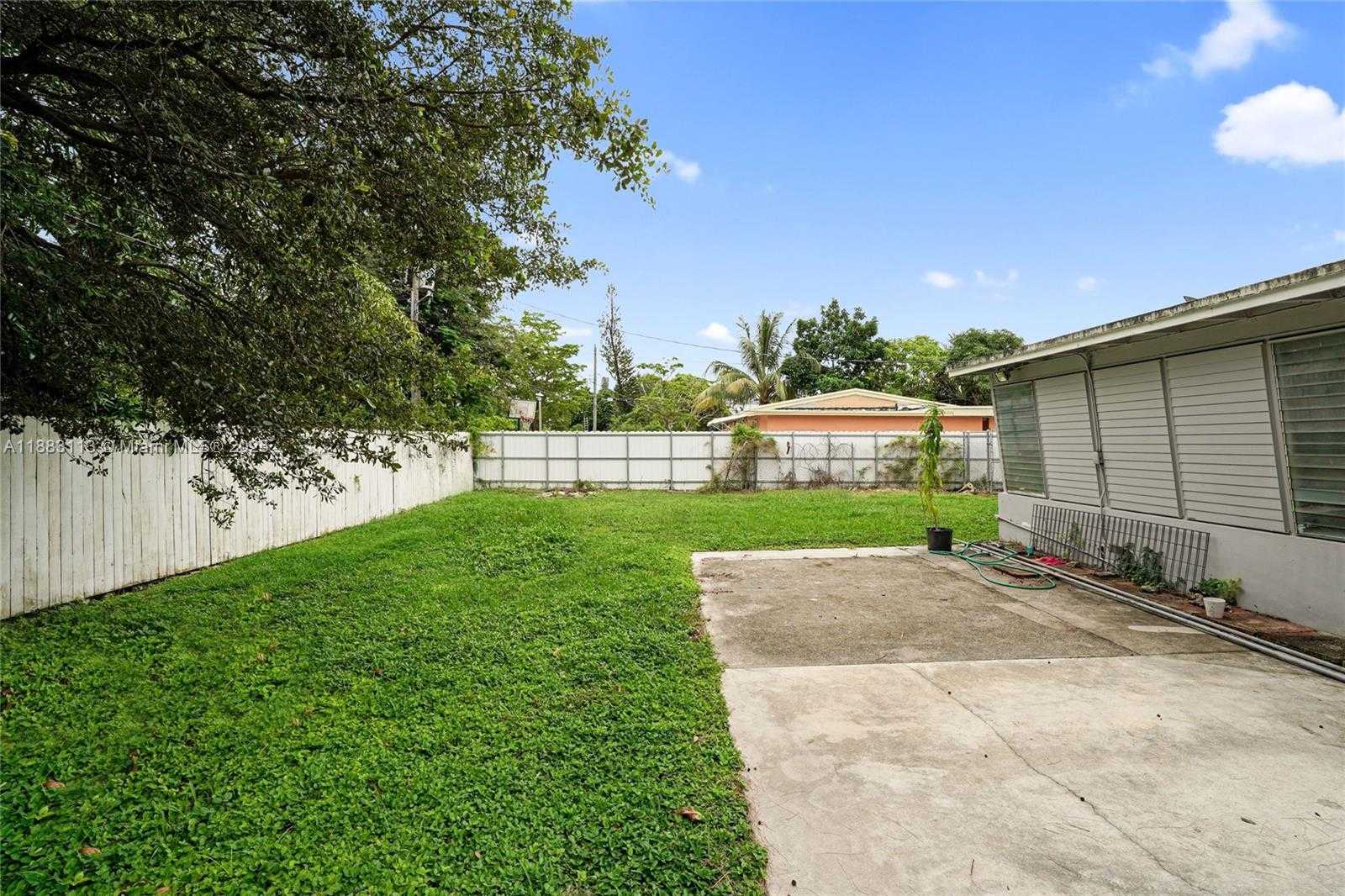Small Image of 125 NORTH WEST 121ST ST, North Miami Number 18
