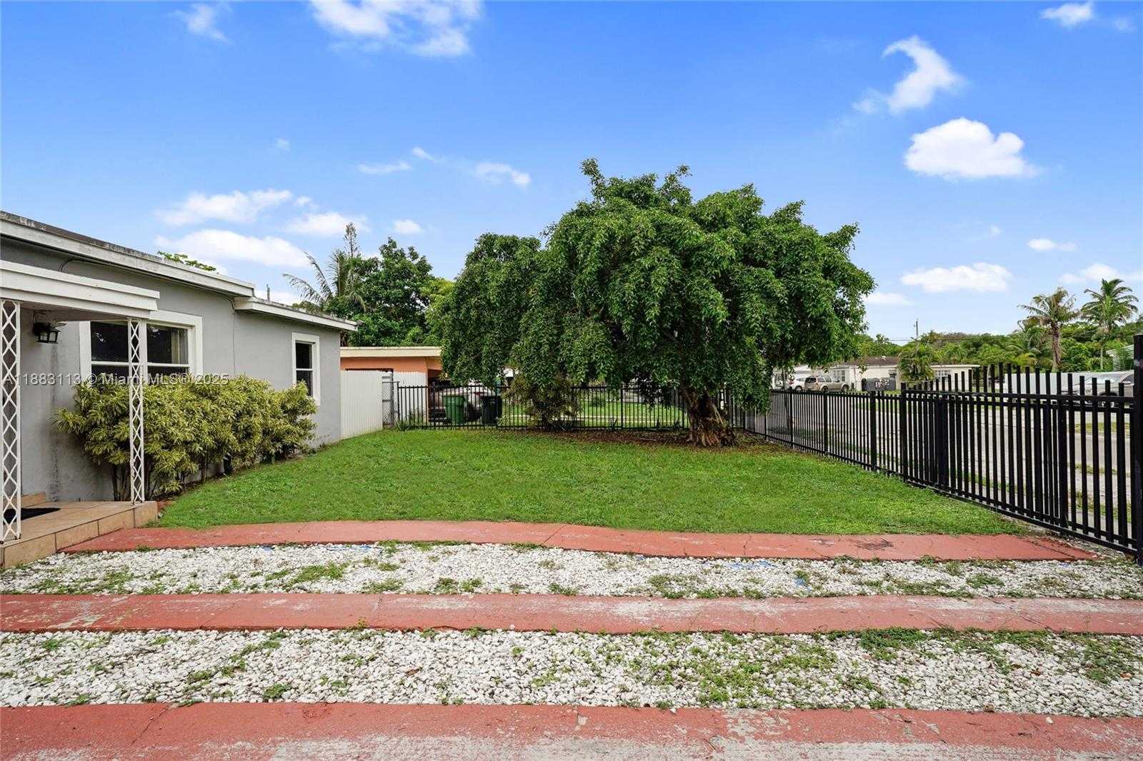 Small Image of 125 NORTH WEST 121ST ST, North Miami Number 2