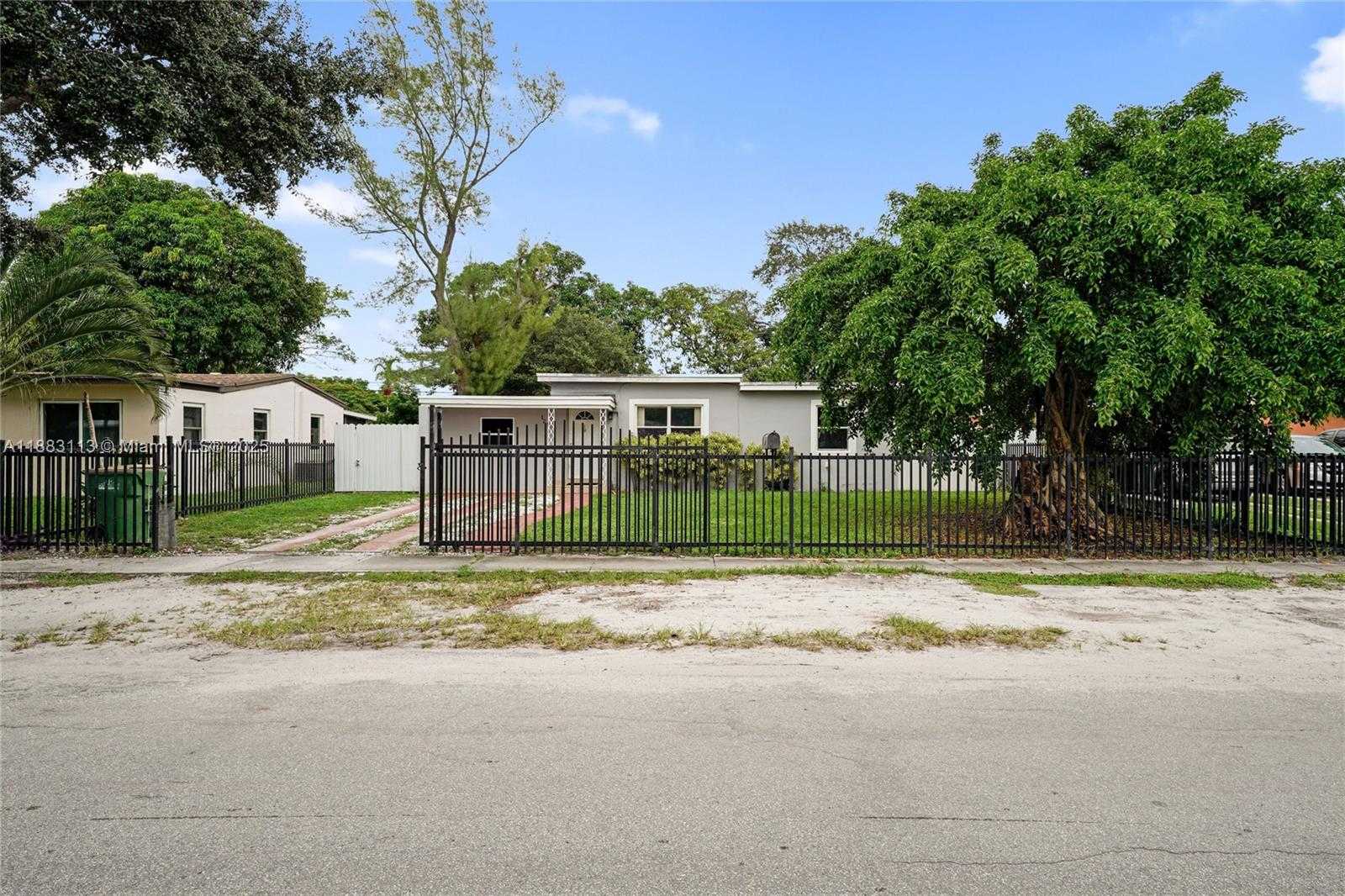Small Image of 125 NORTH WEST 121ST ST, North Miami Number 23