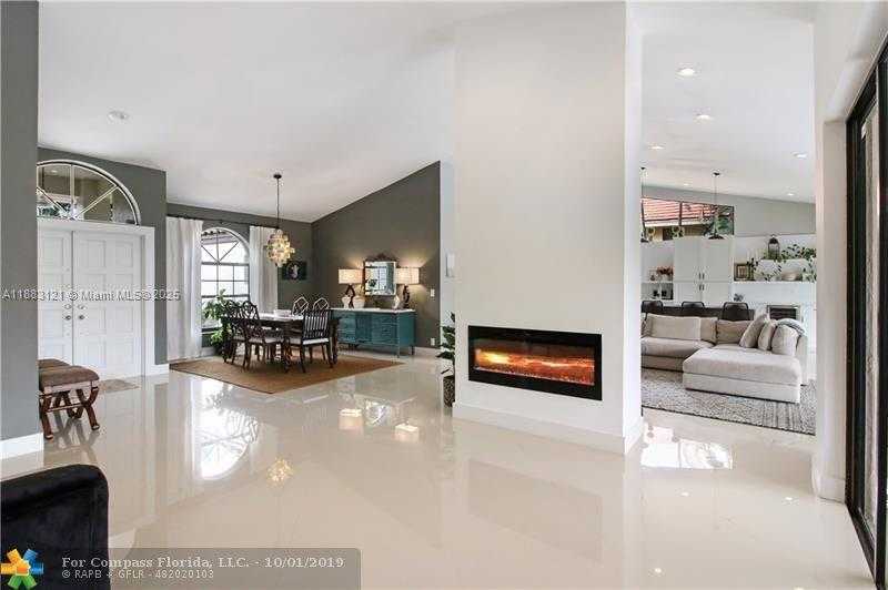 Small Image of 12180 NORTH WEST 2ND ST, Coral Springs Number 2