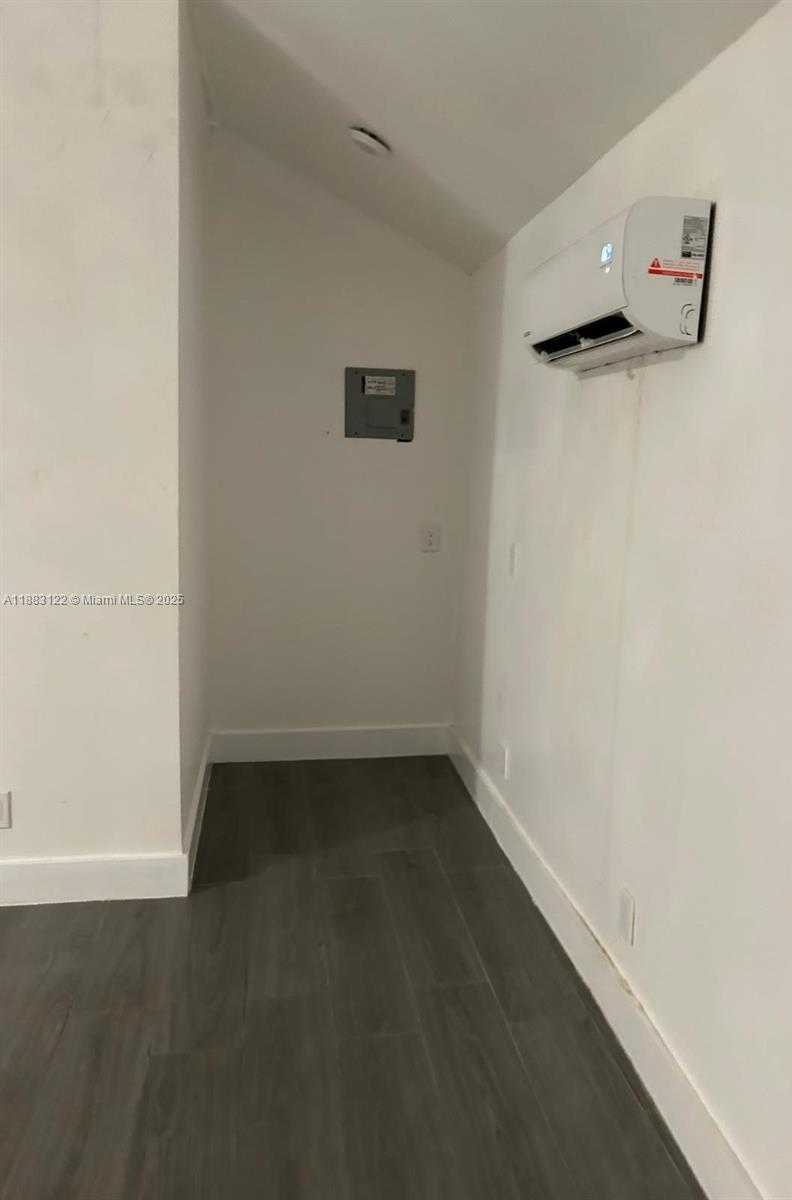 Small Image of 19100 SOUTH WEST 304TH ST, Homestead Number 2