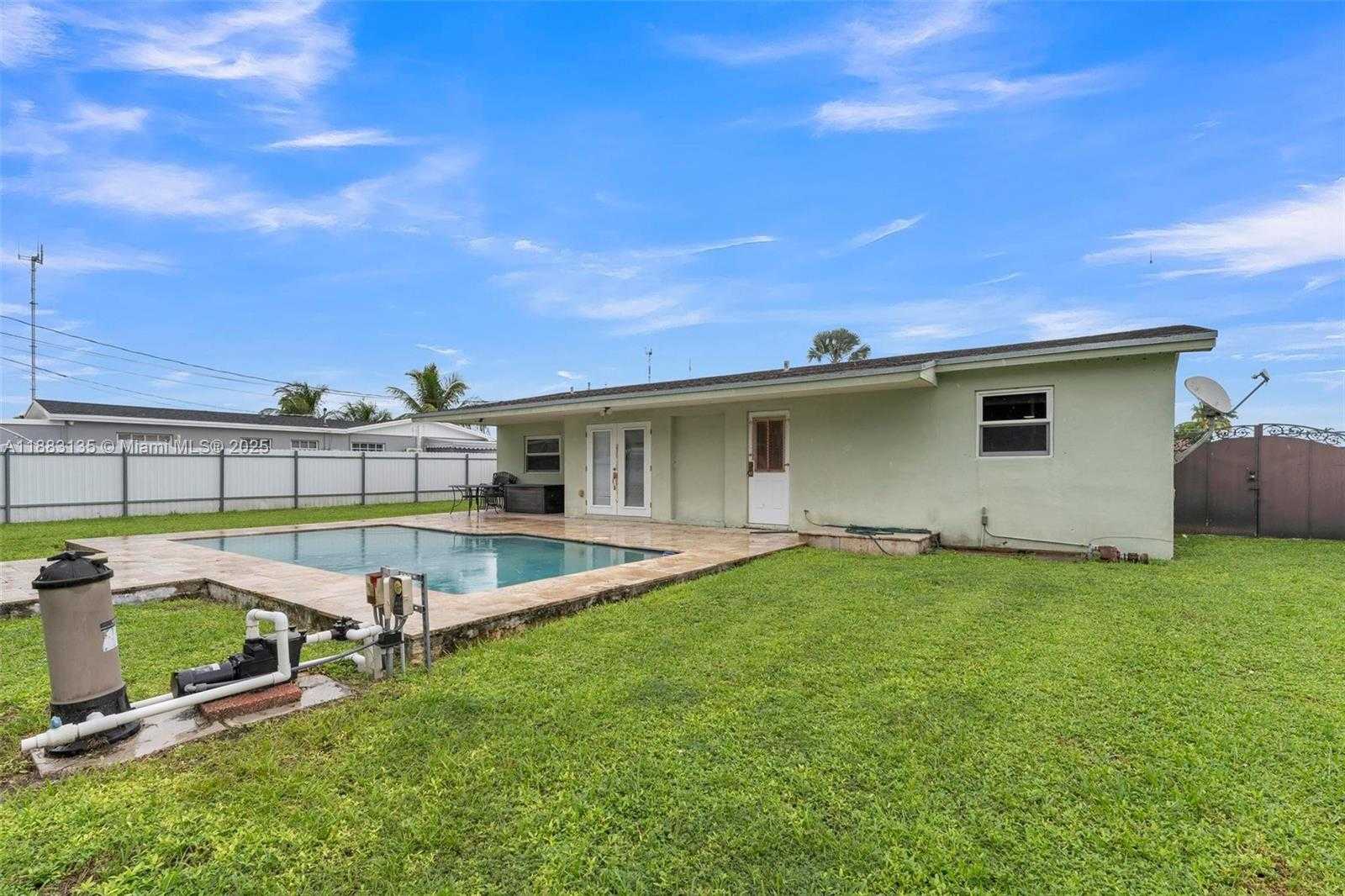 Small Image of 20112 NORTH WEST 12TH CT, Miami Gardens Number 21