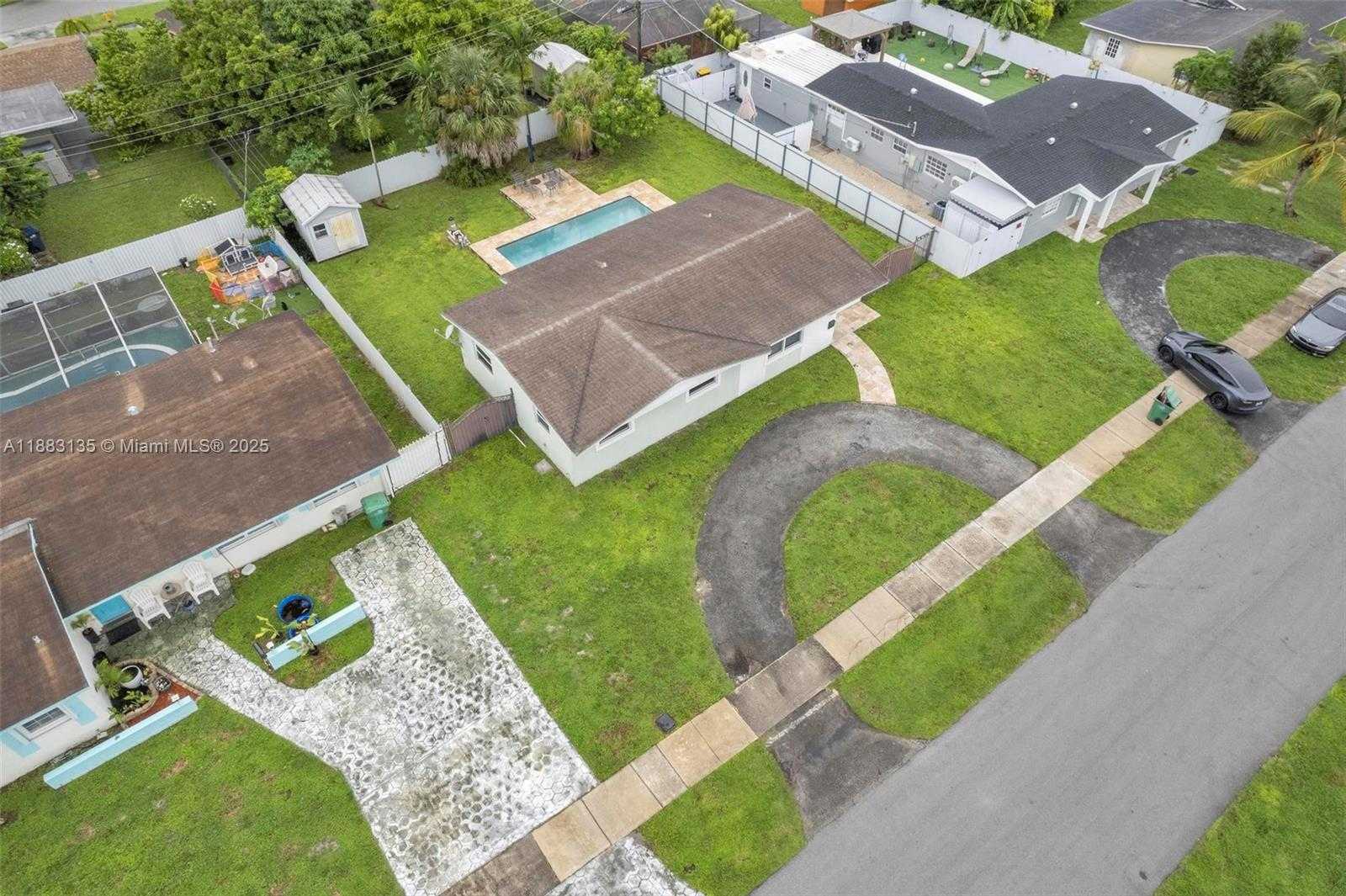 Small Image of 20112 NORTH WEST 12TH CT, Miami Gardens Number 24
