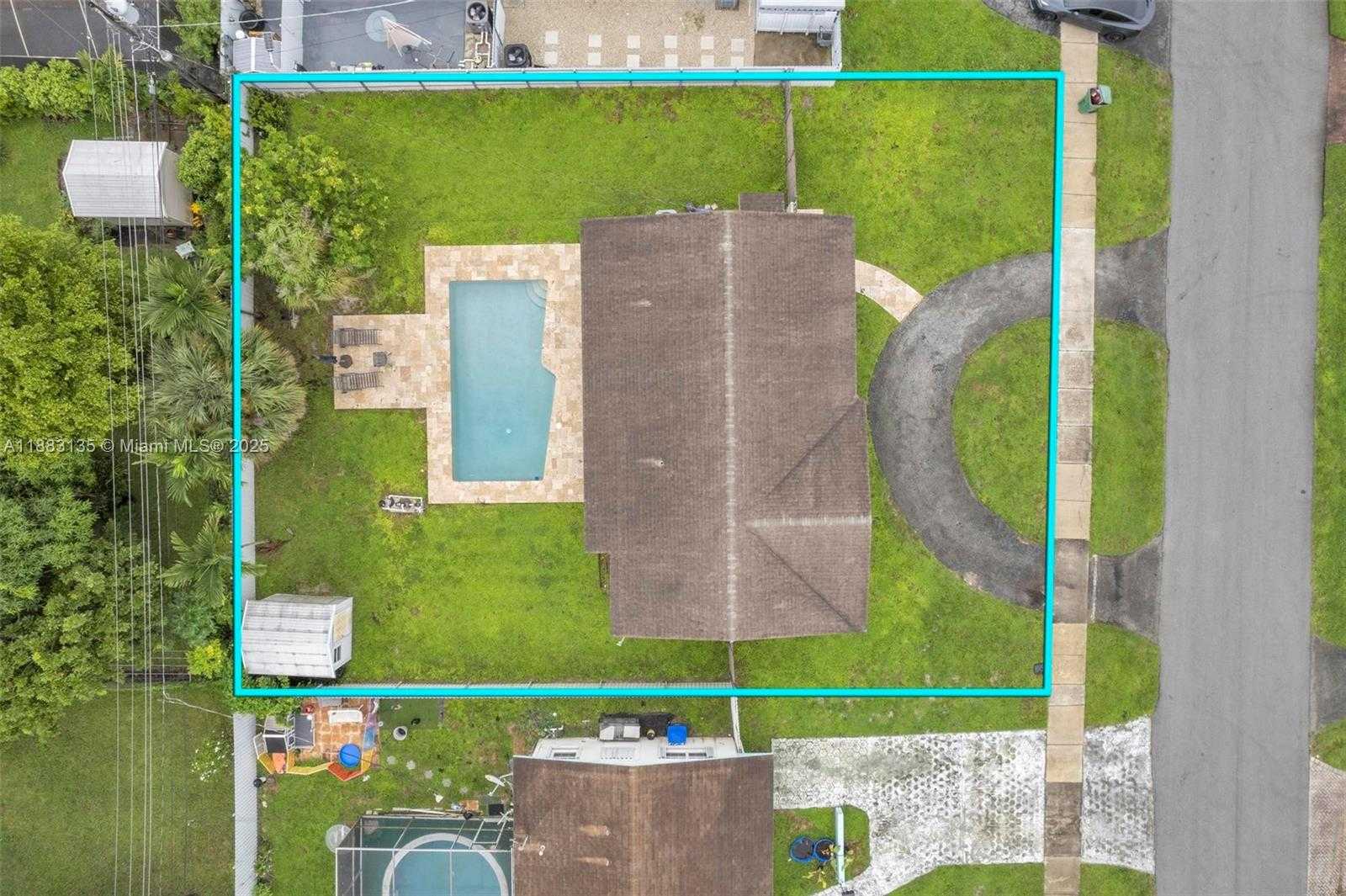Small Image of 20112 NORTH WEST 12TH CT, Miami Gardens Number 25