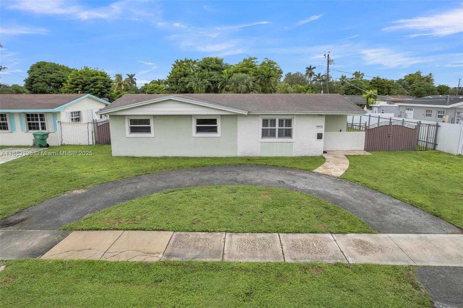 Small Image of 20112 NORTH WEST 12TH CT, Miami Gardens Number 4