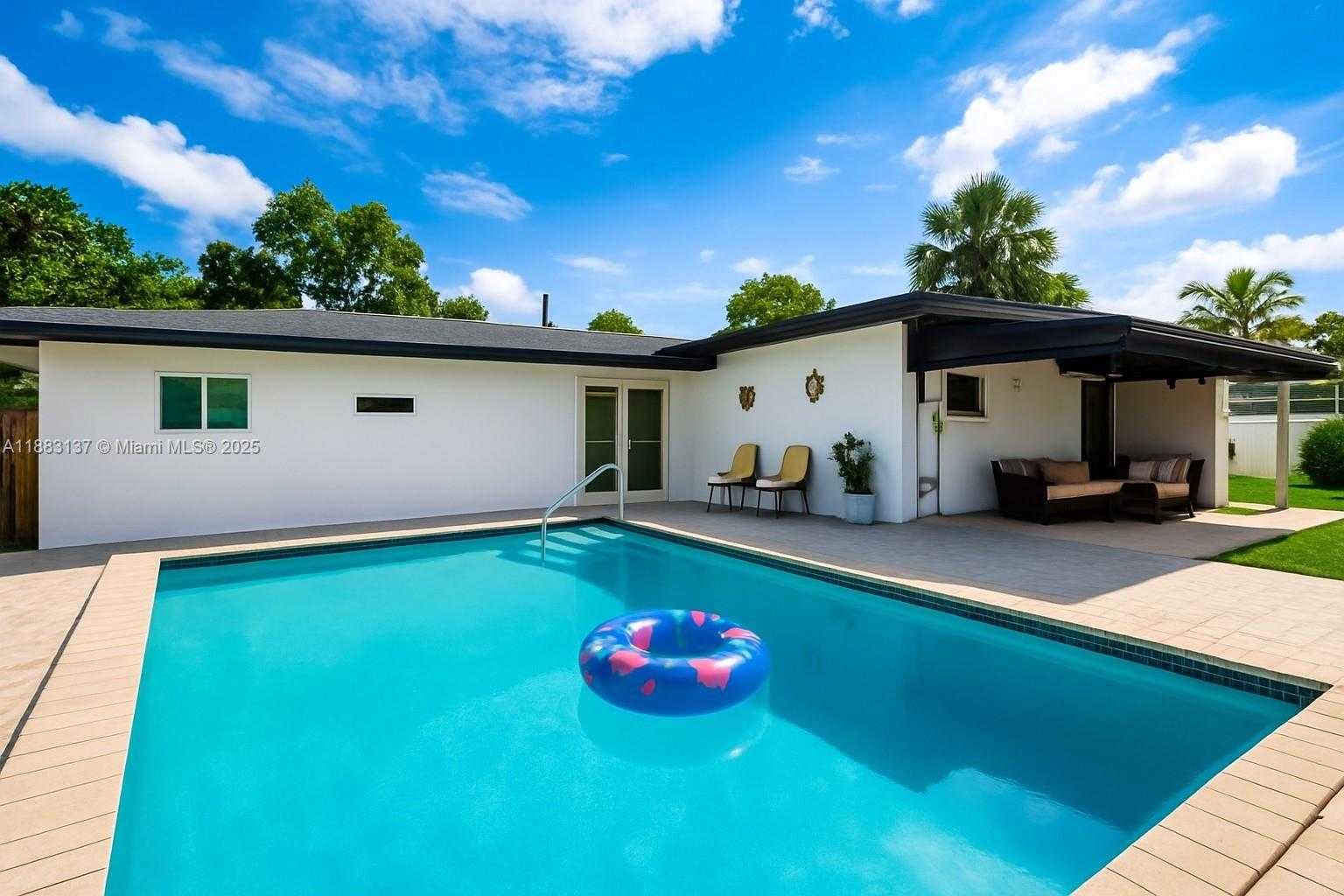 Small Image of 5041 SOUTH WEST 11TH ST, Plantation Number 12