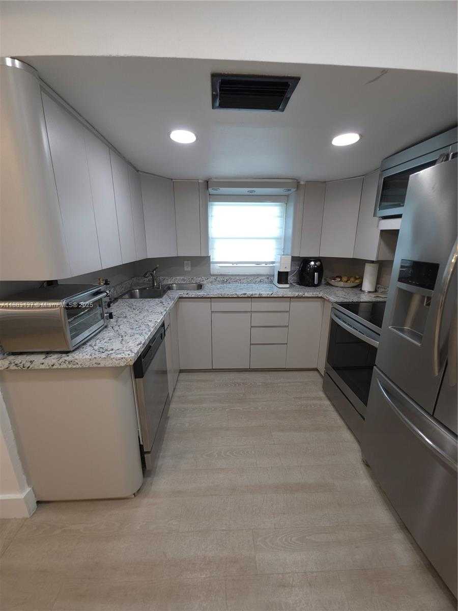 Small Image of 5041 SOUTH WEST 11TH ST, Plantation Number 5