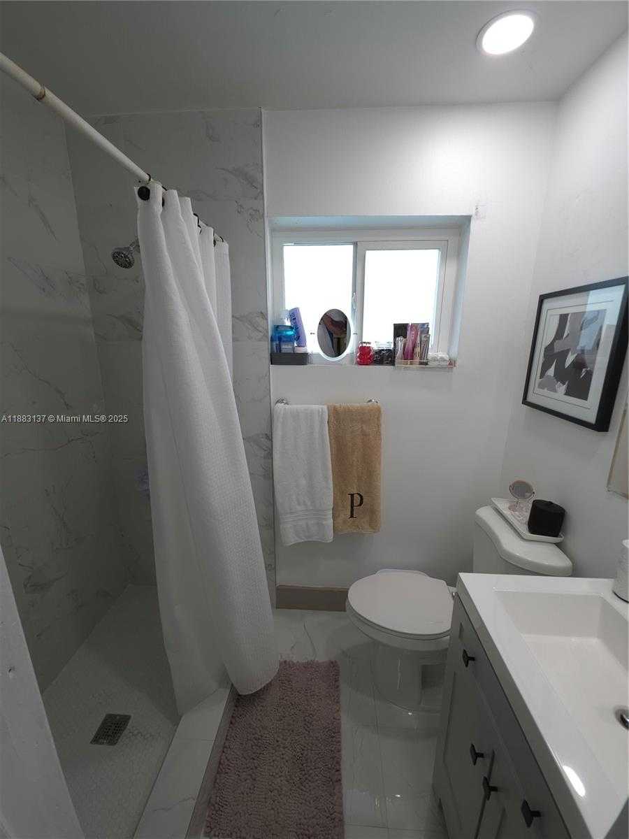 Small Image of 5041 SOUTH WEST 11TH ST, Plantation Number 9