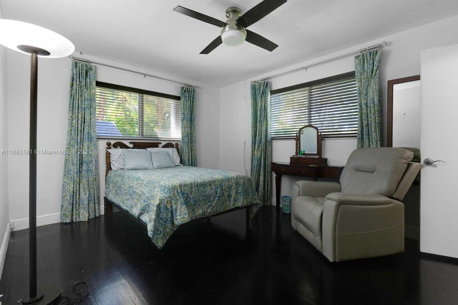 Small Image of 100 NORTH EAST 123RD ST, North Miami Number 17