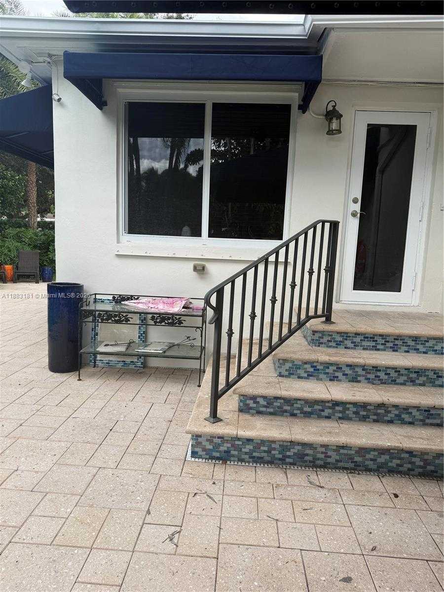 Small Image of 100 NORTH EAST 123RD ST, North Miami Number 24