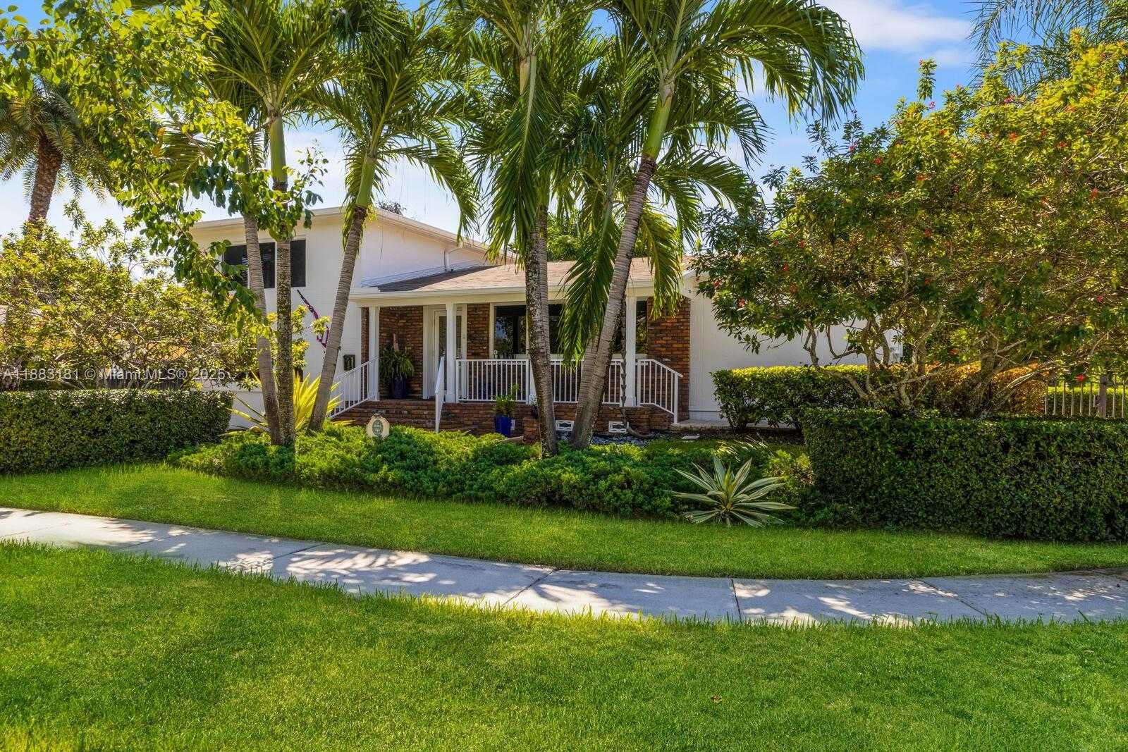 Small Image of 100 NORTH EAST 123RD ST, North Miami Number 4
