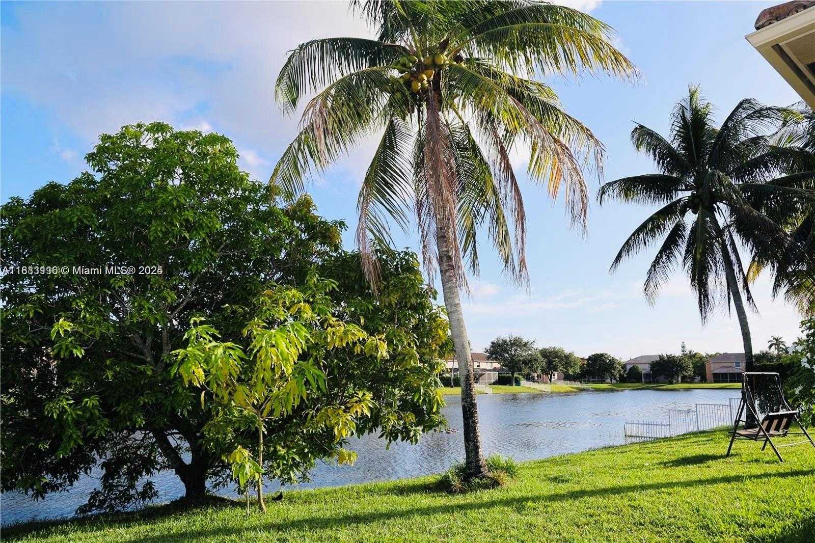 Small Image of 13742 NORTH WEST 11TH CT, Pembroke Pines Number 10