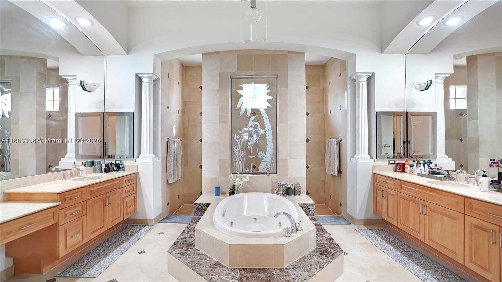 Small Image of 13742 NORTH WEST 11TH CT, Pembroke Pines Number 16