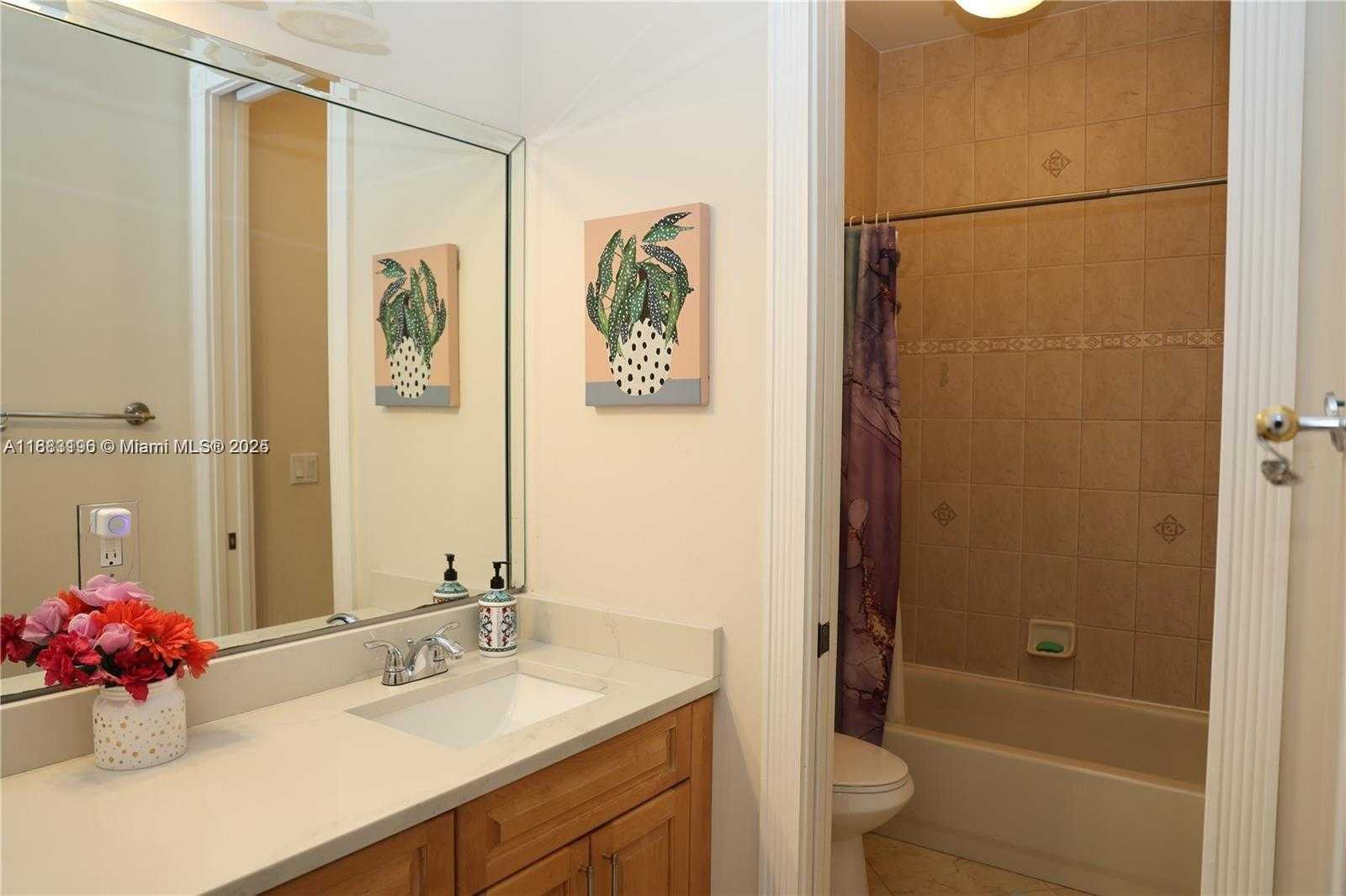 Small Image of 13742 NORTH WEST 11TH CT, Pembroke Pines Number 18