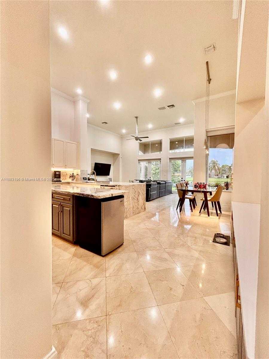 Small Image of 13742 NORTH WEST 11TH CT, Pembroke Pines Number 26