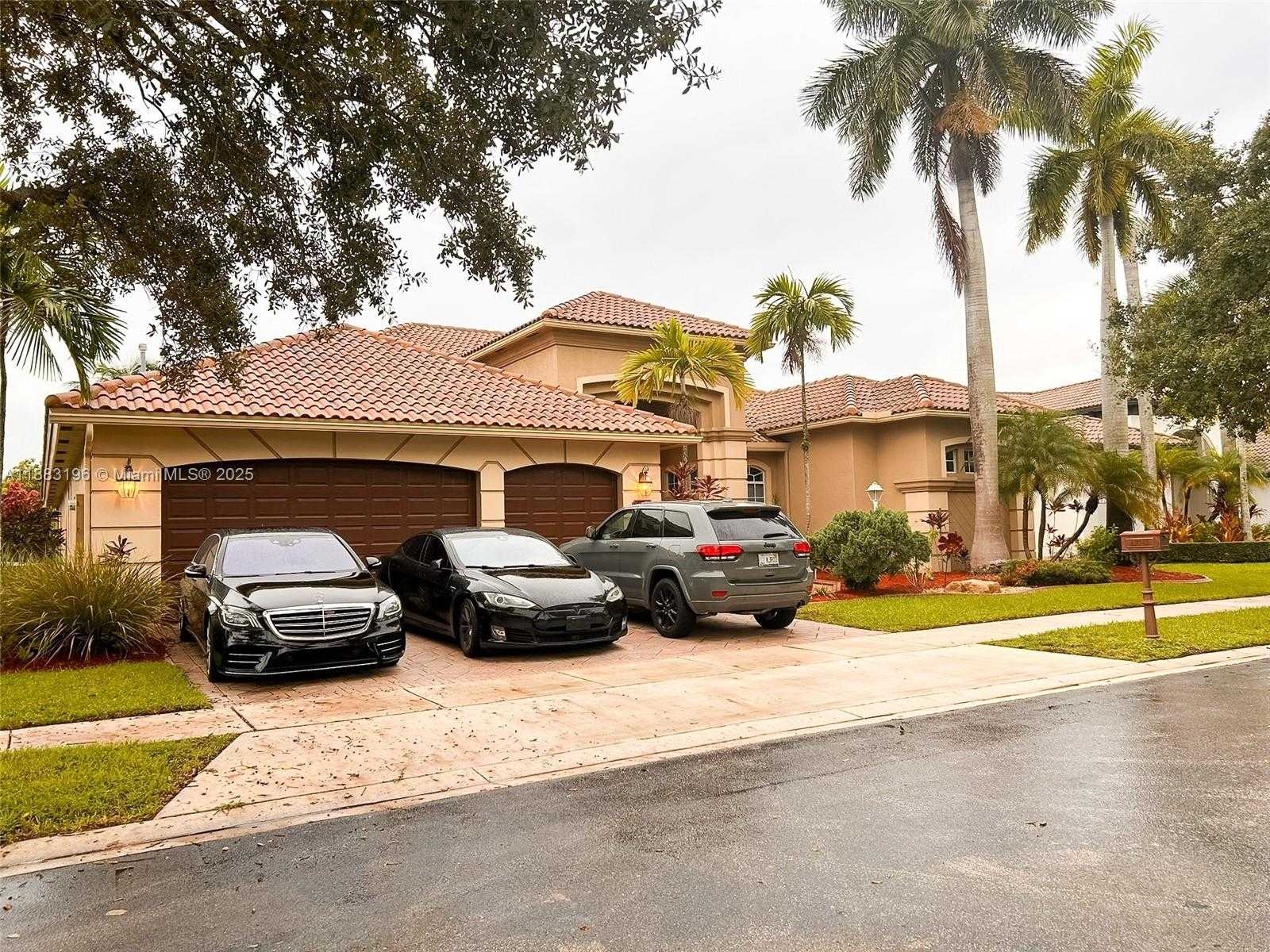 Small Image of 13742 NORTH WEST 11TH CT, Pembroke Pines Number 34