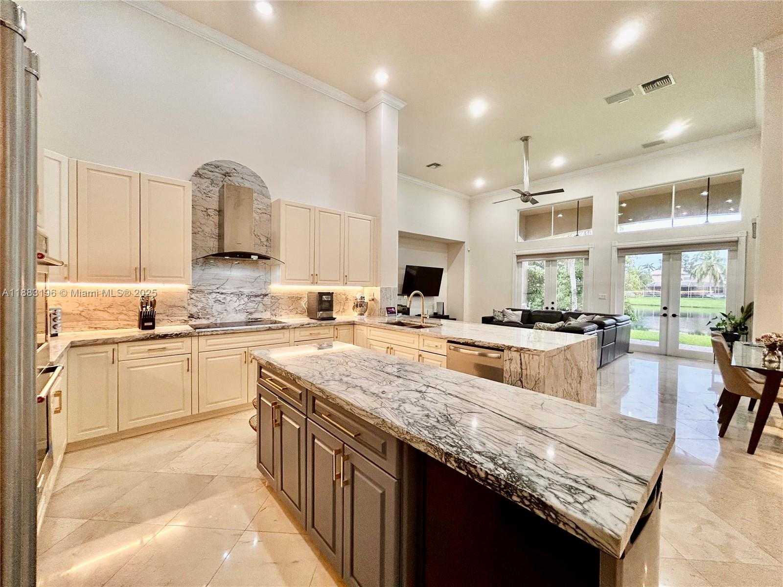 Small Image of 13742 NORTH WEST 11TH CT, Pembroke Pines Number 6