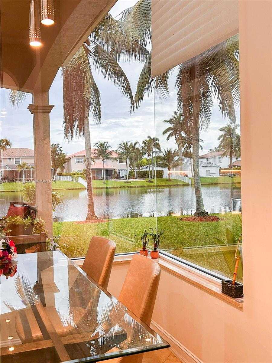 Small Image of 13742 NORTH WEST 11TH CT, Pembroke Pines Number 9