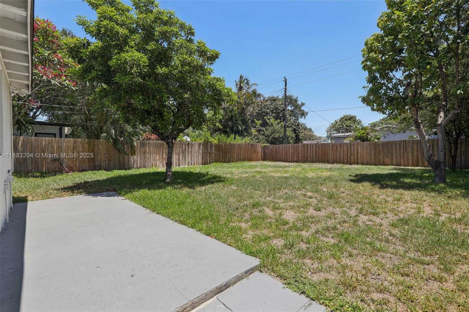 Small Image of 232 SOUTH WEST 22ND ST, Fort Lauderdale Number 11