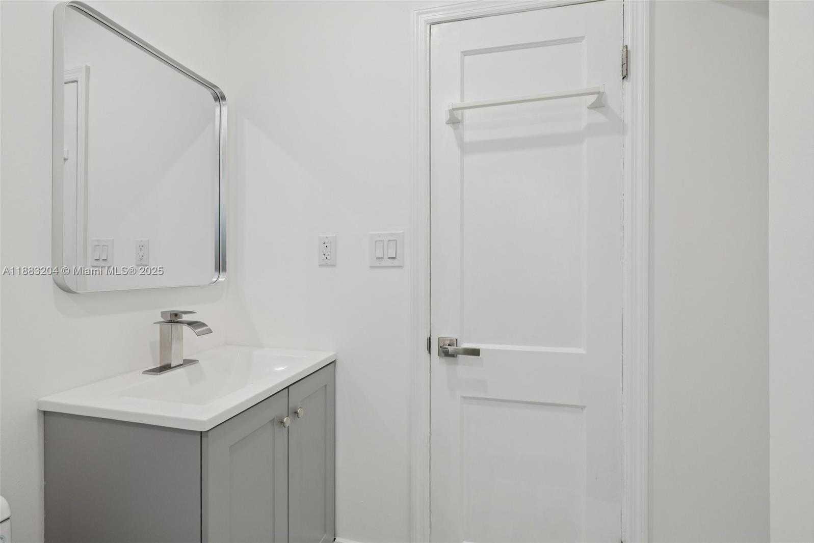 Small Image of 232 SOUTH WEST 22ND ST, Fort Lauderdale Number 29