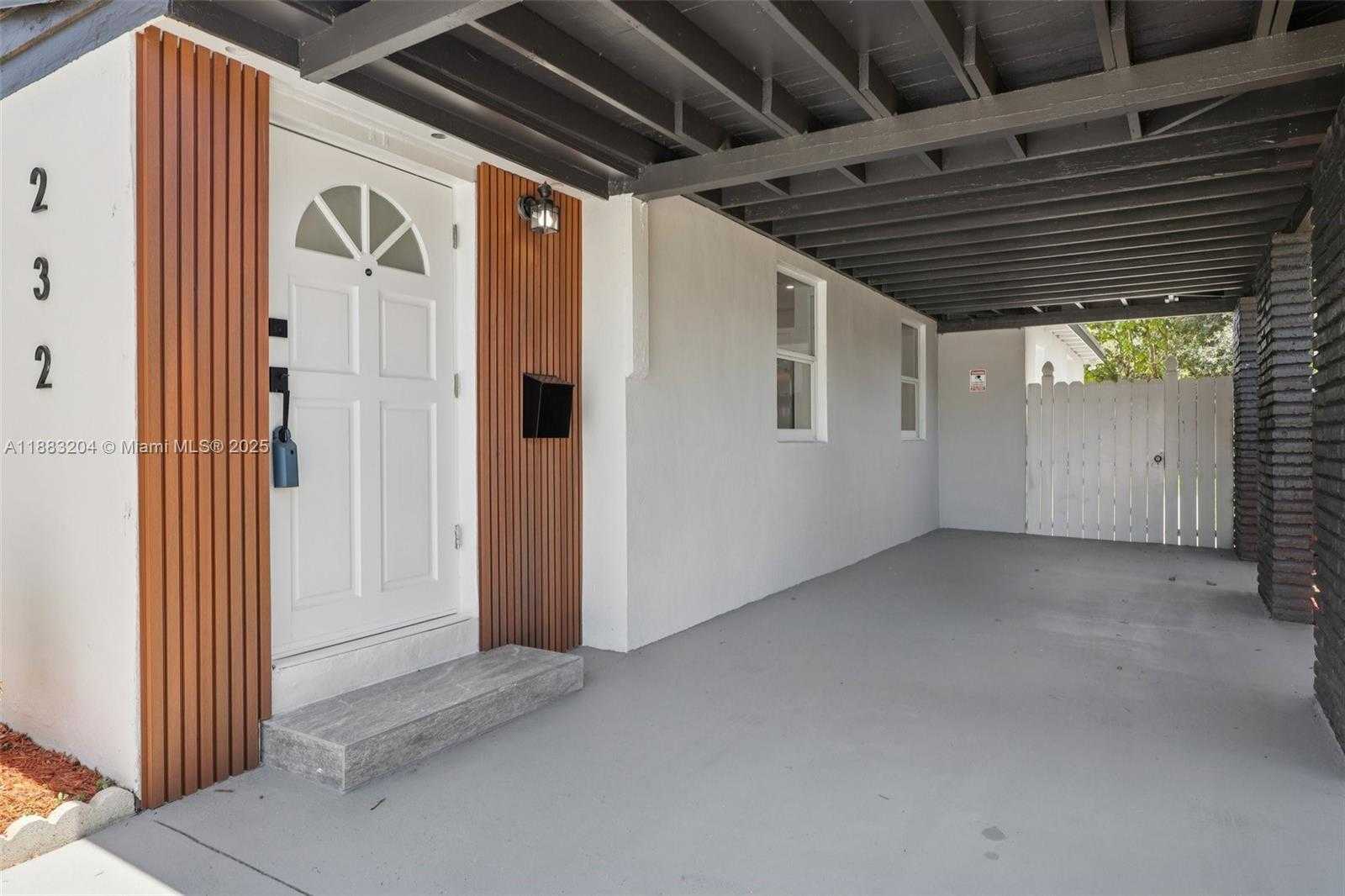Small Image of 232 SOUTH WEST 22ND ST, Fort Lauderdale Number 8