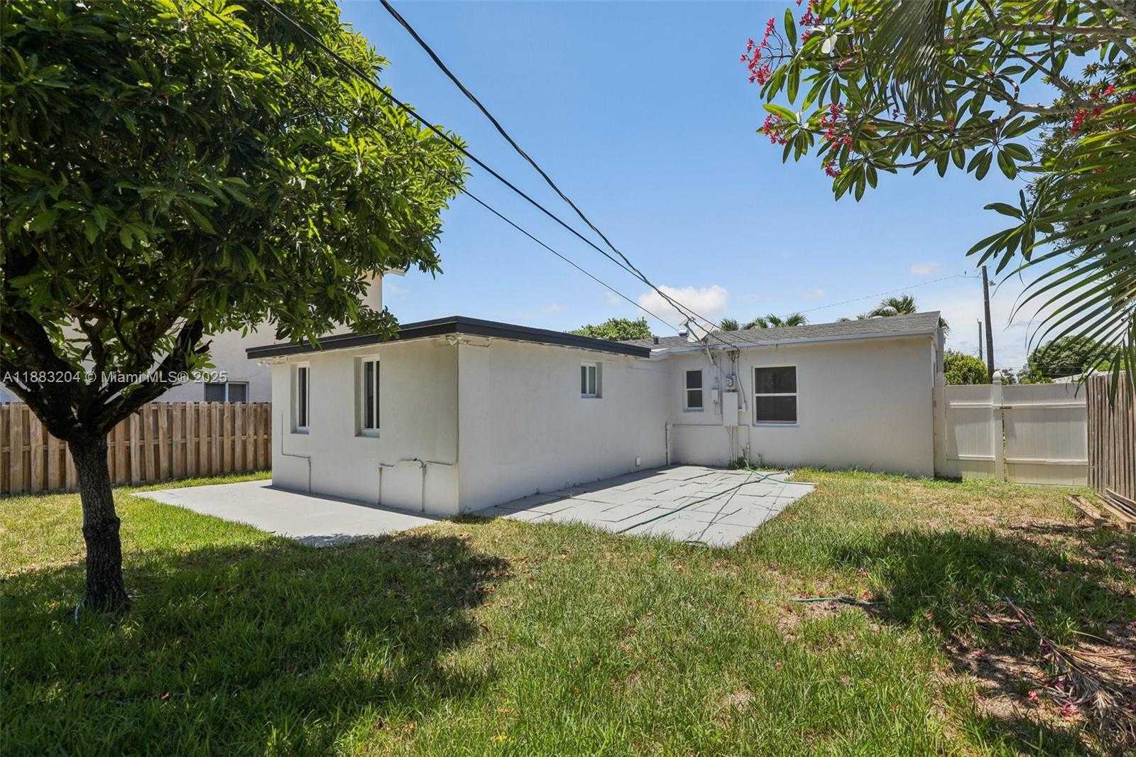 Small Image of 232 SOUTH WEST 22ND ST, Fort Lauderdale Number 9
