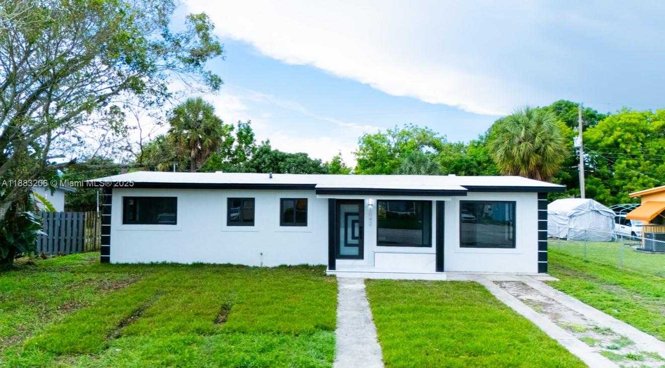 Small Image of 1042 NORTH WEST 13TH ST, Fort Lauderdale Number 2