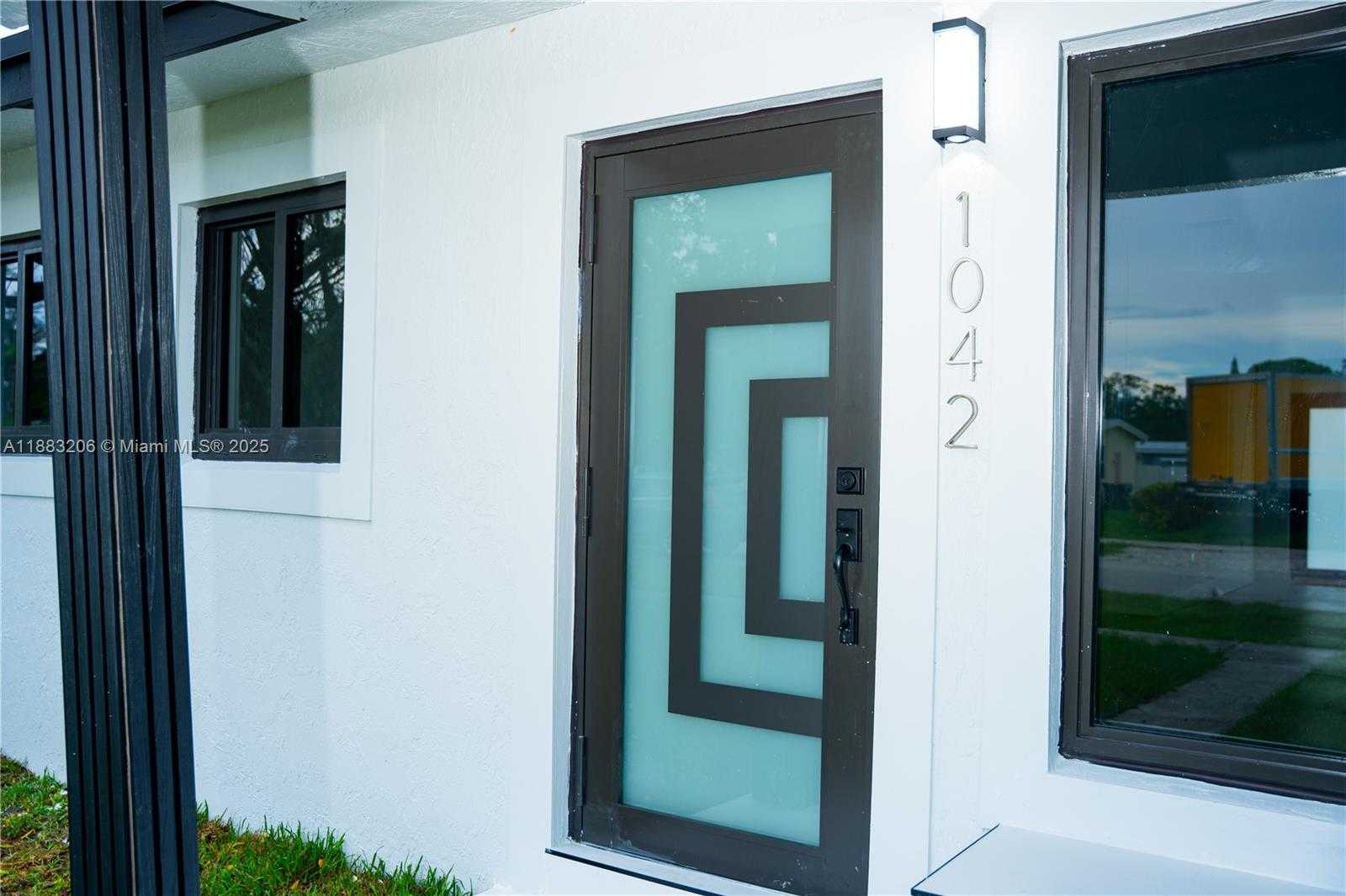 Small Image of 1042 NORTH WEST 13TH ST, Fort Lauderdale Number 3