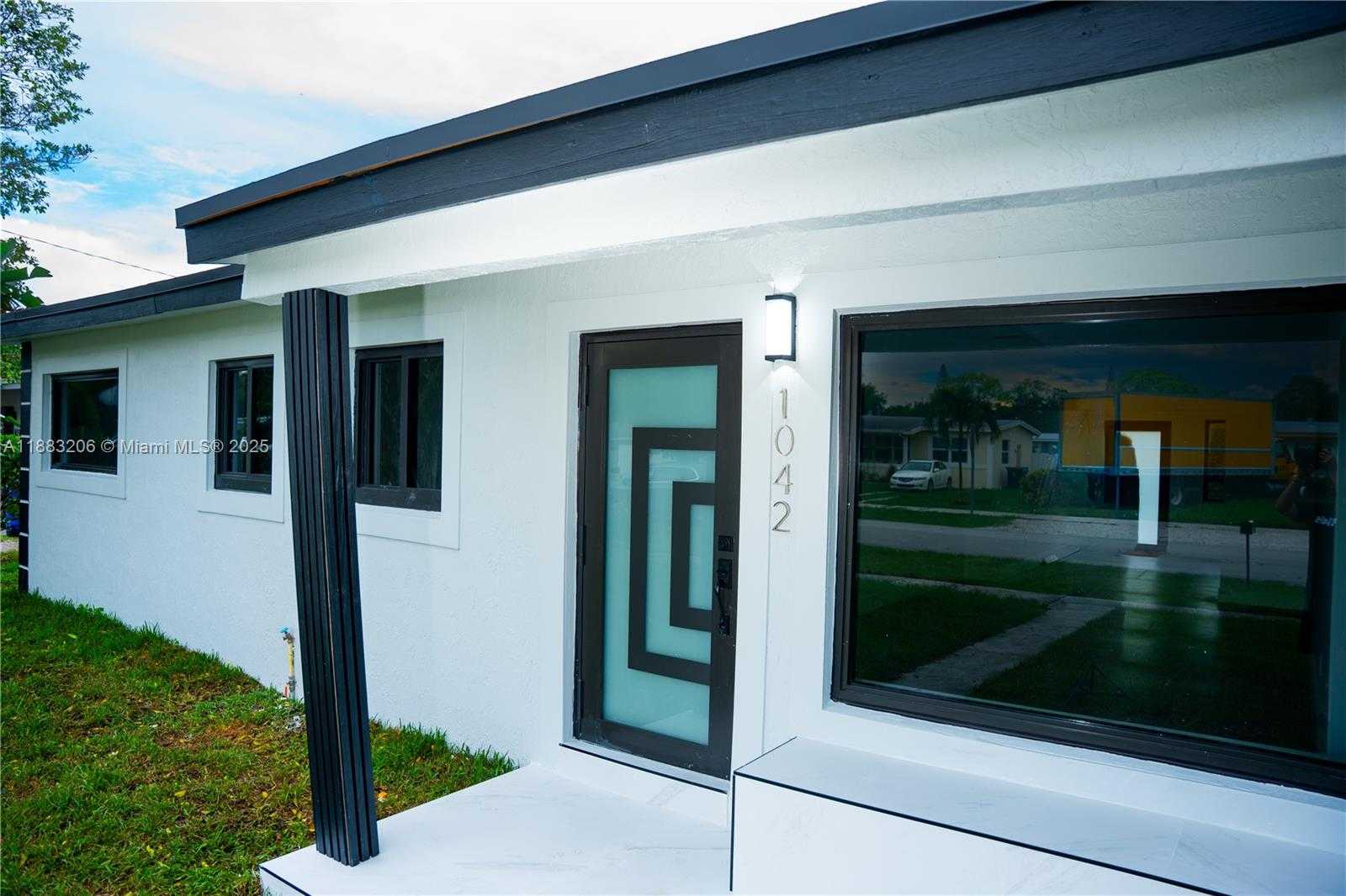 Small Image of 1042 NORTH WEST 13TH ST, Fort Lauderdale Number 4