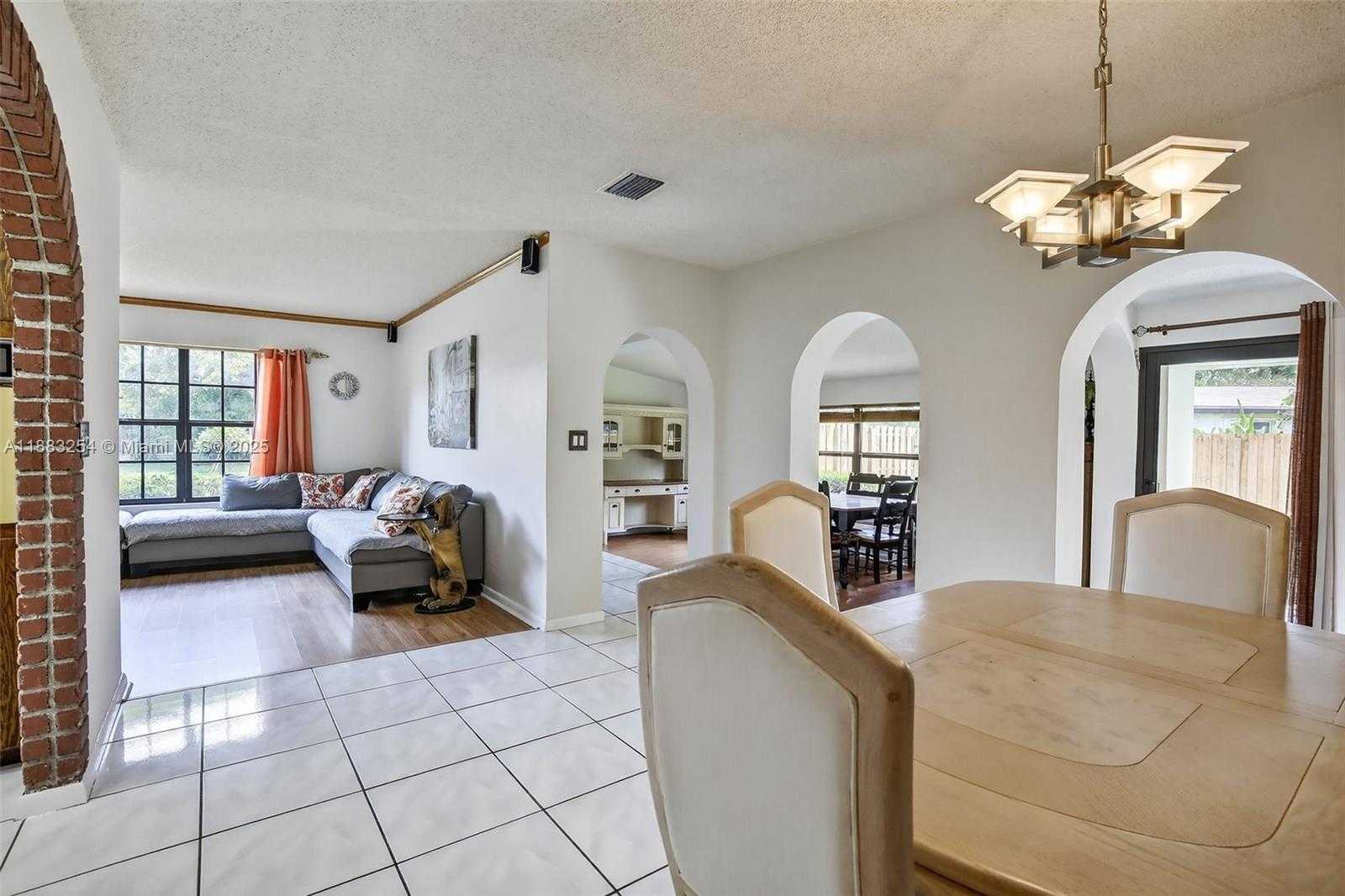 Small Image of 5260 REDWOOD CT, Plantation Number 11