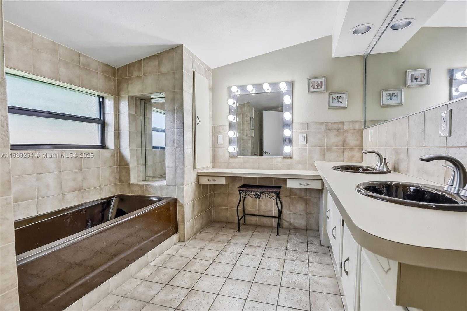 Small Image of 5260 REDWOOD CT, Plantation Number 15